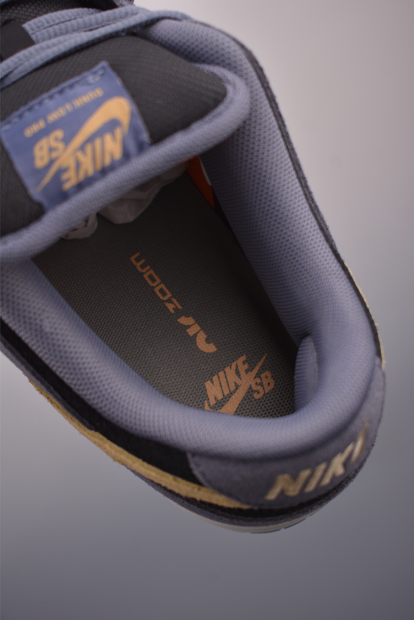 Nike SB Dunk Low HF3063-002 Men's Skateboarding Shoes - Premium Quality 9 i1761041357410 9390 0 8