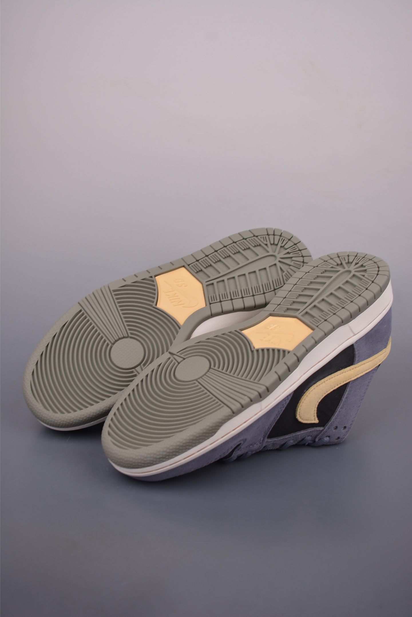 Nike SB Dunk Low HF3063-002 Men's Skateboarding Shoes - Premium Quality 3 i1761041359769 4562 0 2