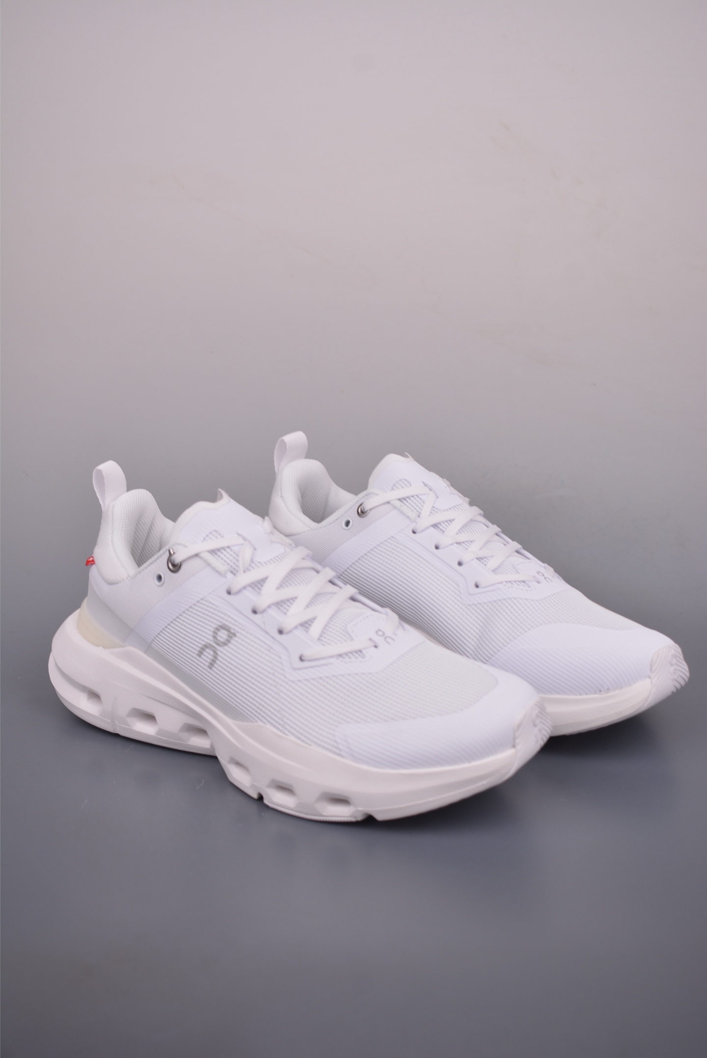 On Cloud X 4 White Running Shoes Street Style CloudTec Patent Technology