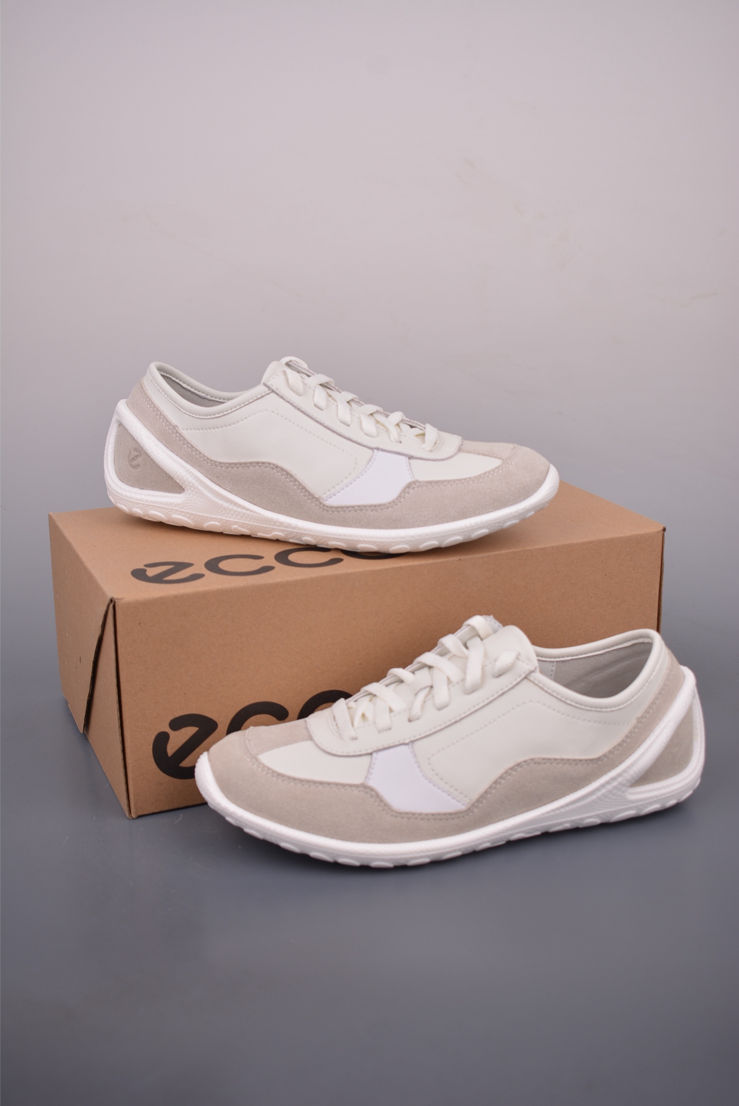 ECCO Women's Retro Street Style Sneakers - Classic, Versatile, and Comfortable 5 i1761046600714 3843 0 4