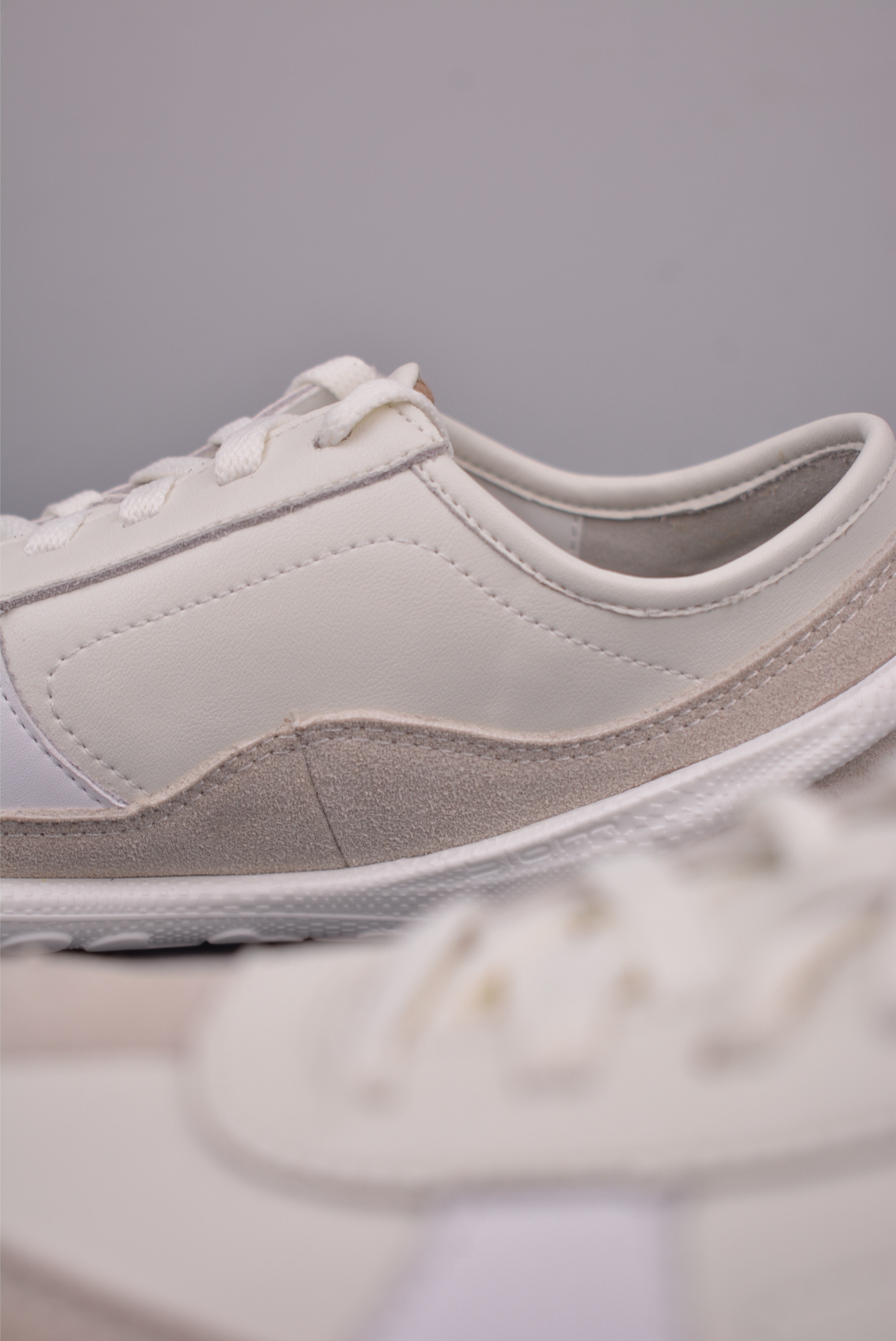 ECCO Women's Retro Street Style Sneakers - Classic, Versatile, and Comfortable 8 i1761046603772 8145 0 7