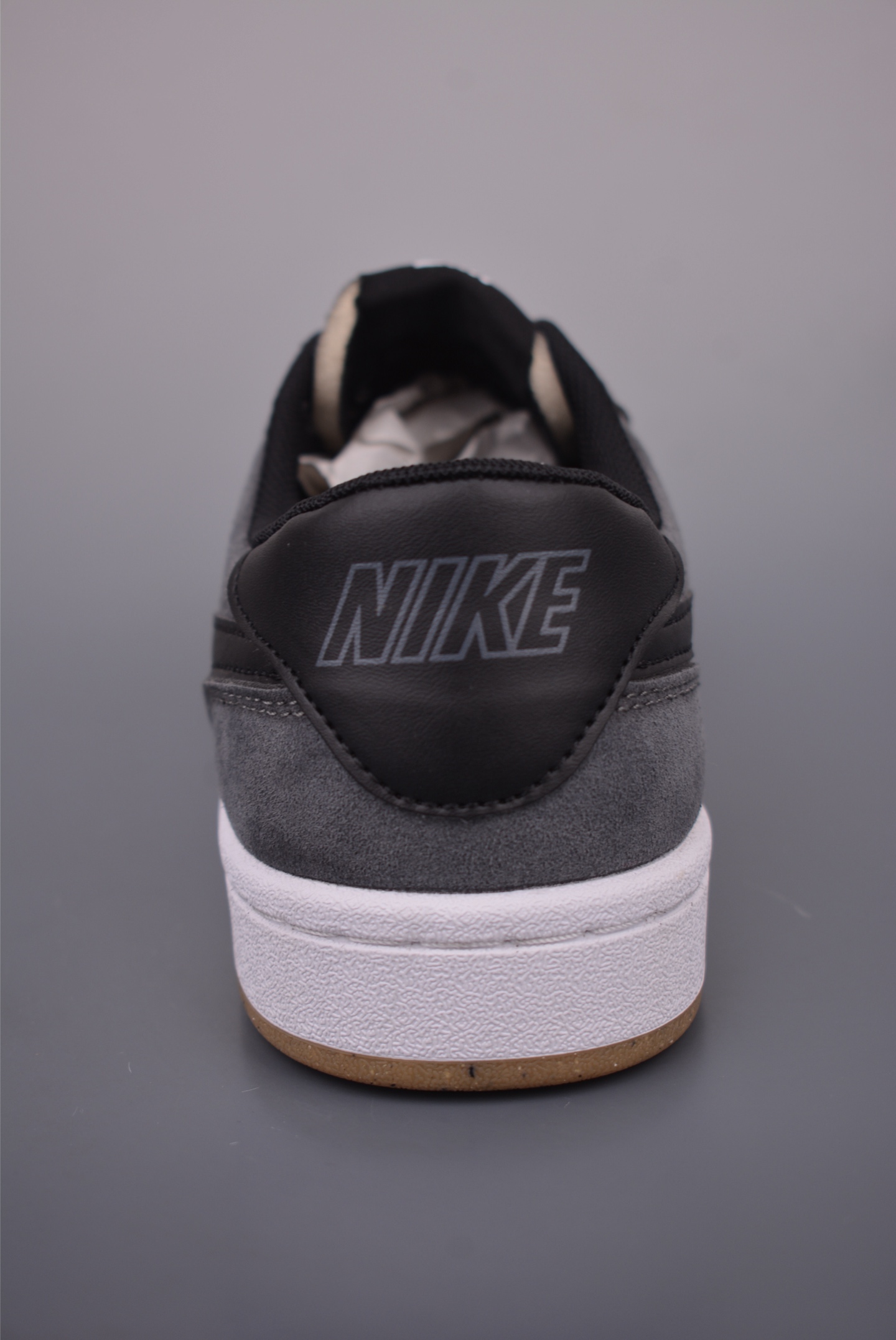 Nike SB FC Classic Suede Skate Shoes - Lightweight, Durable, and Comfortable 4 i1761084012940 2668 0 3
