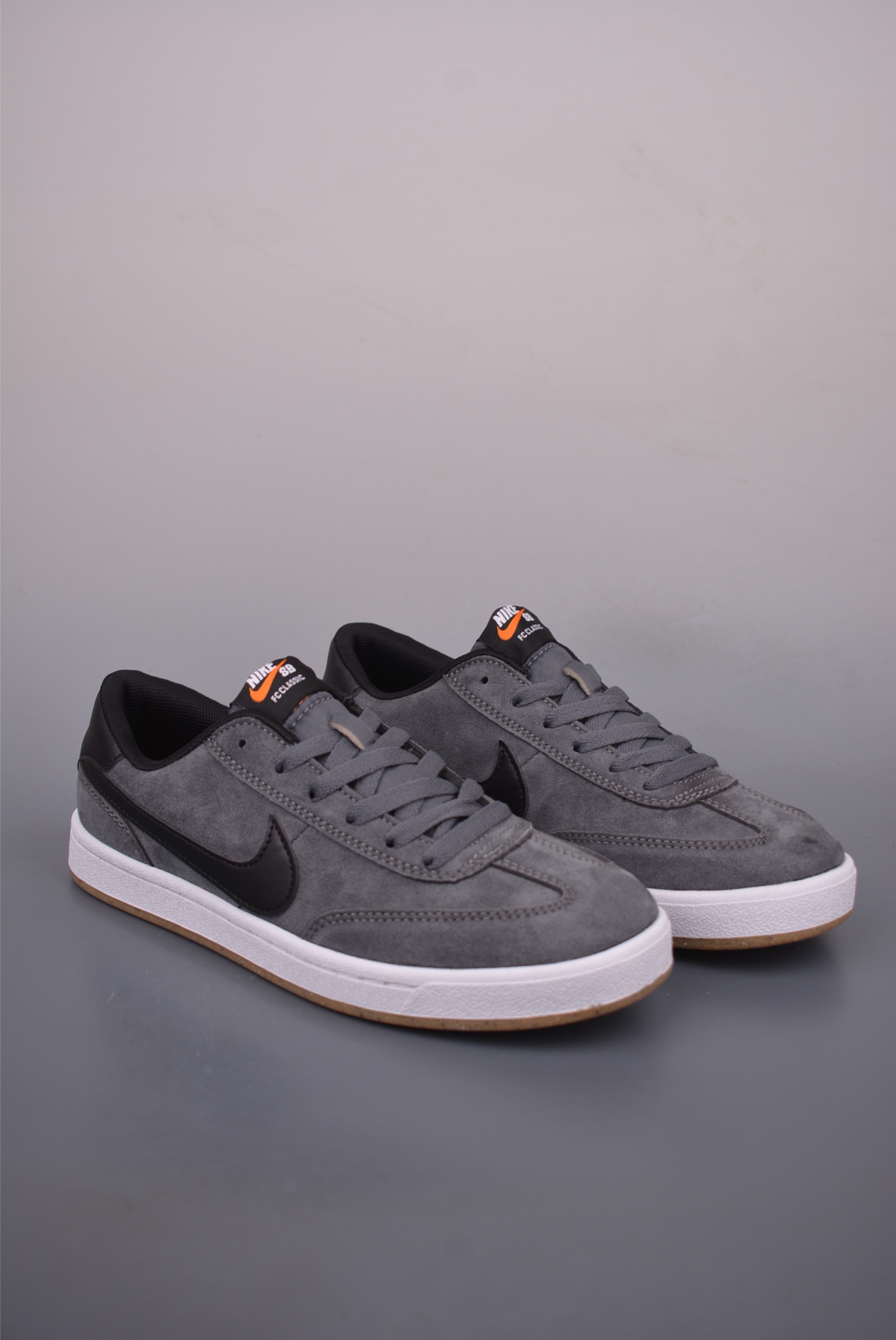 Nike SB FC Classic Suede Skate Shoes - Lightweight, Durable, and Comfortable 1 i1761084012941 2821 0 0