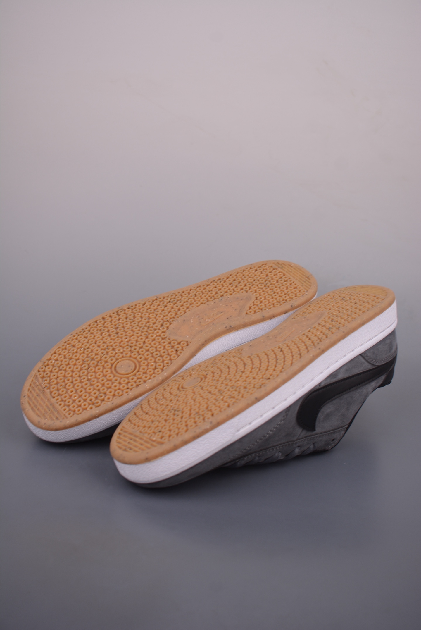 Nike SB FC Classic Suede Skate Shoes - Lightweight, Durable, and Comfortable 3 i1761084012941 9696 0 2