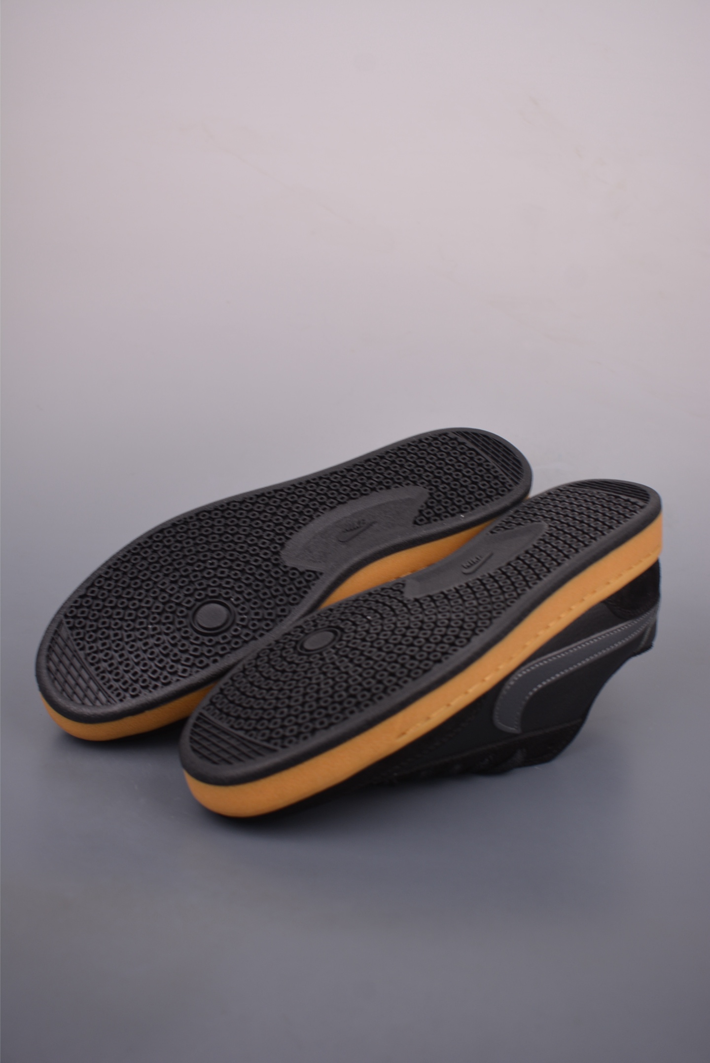Nike SB FC Classic Black Skate Shoes Anti-Slip Lightweight Size 39-45 4 i1761084032859 5771 0 2