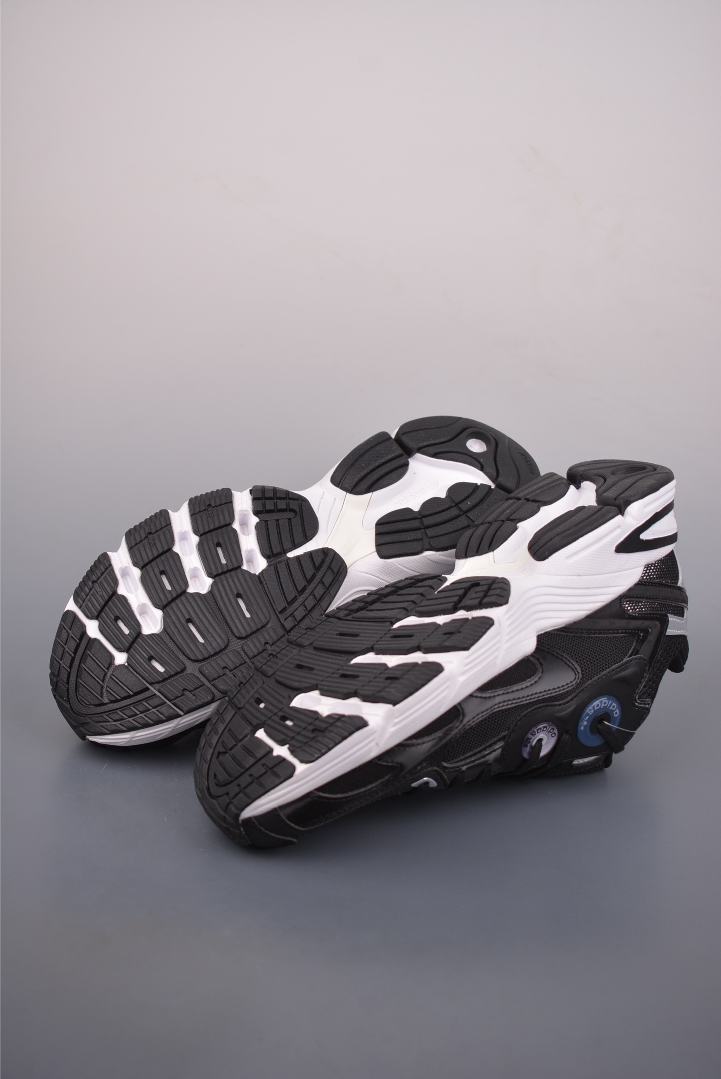 170 阿迪达斯Adidas Originals Astir W 阿斯蒂尔系列老爹风复古透气缓震 休闲运动慢跑鞋 GY5260