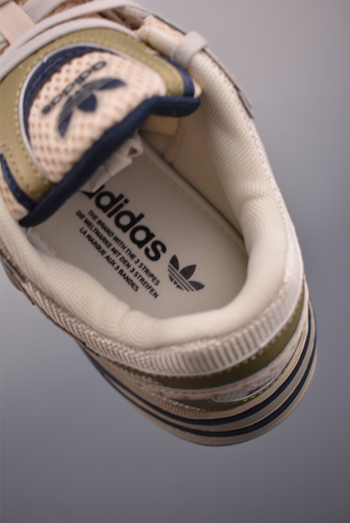 170 阿迪达斯Adidas Originals Astir W 阿斯蒂尔系列老爹风复古透气缓震 GZ3571