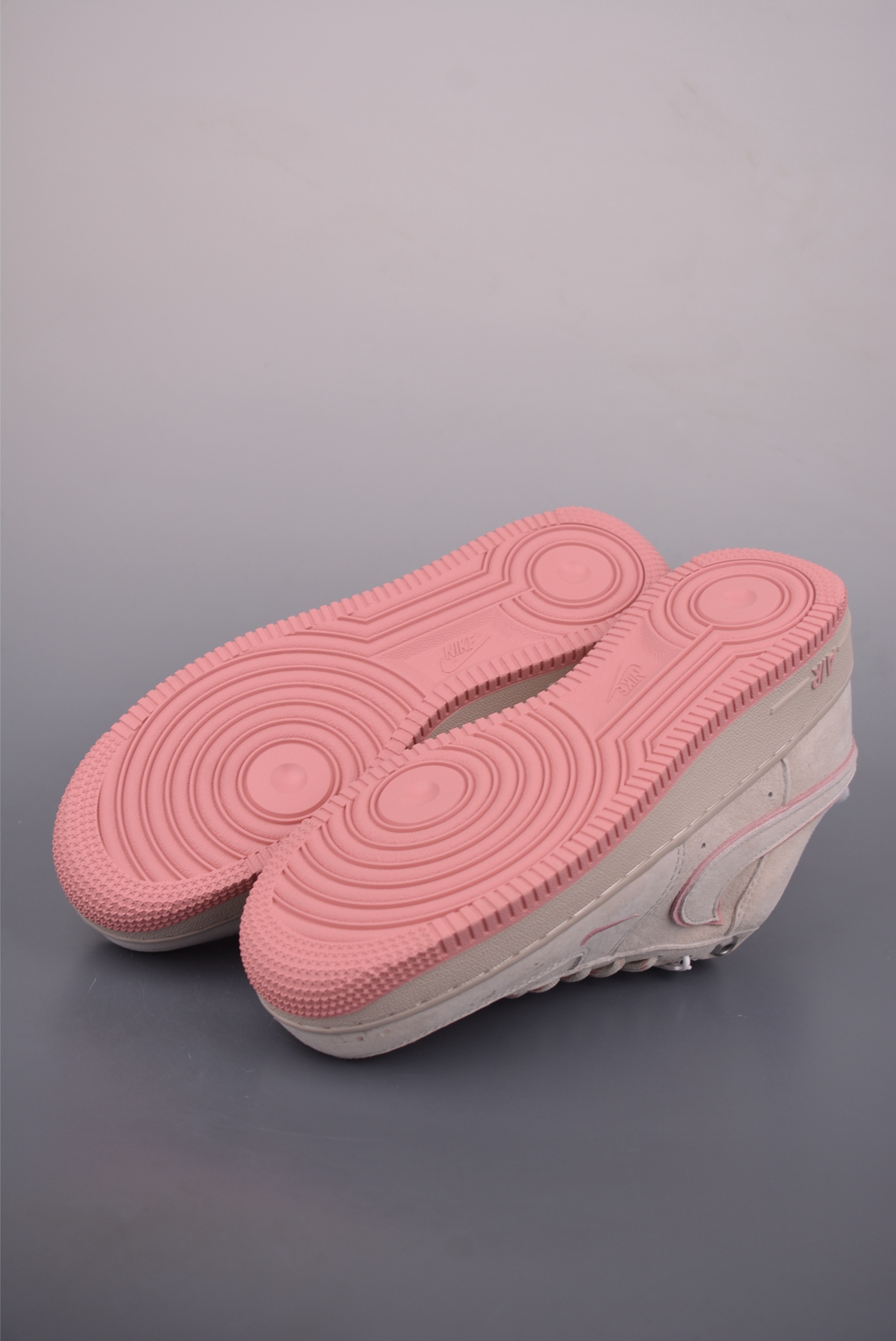 200 Nike Air Force 1 Low 灰粉 DY9867-003