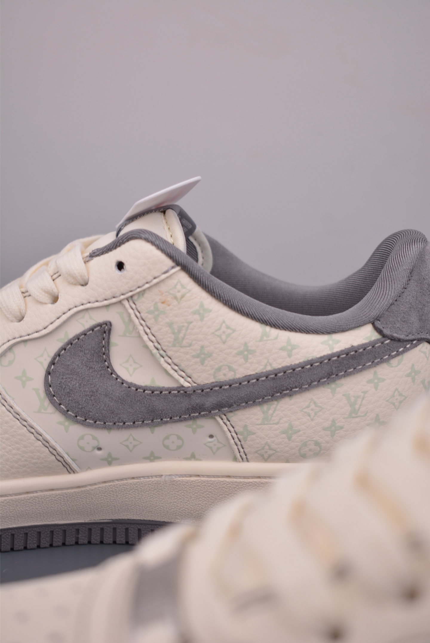 260 Nike Air Force 1 Low LV联名 MZ9588-816