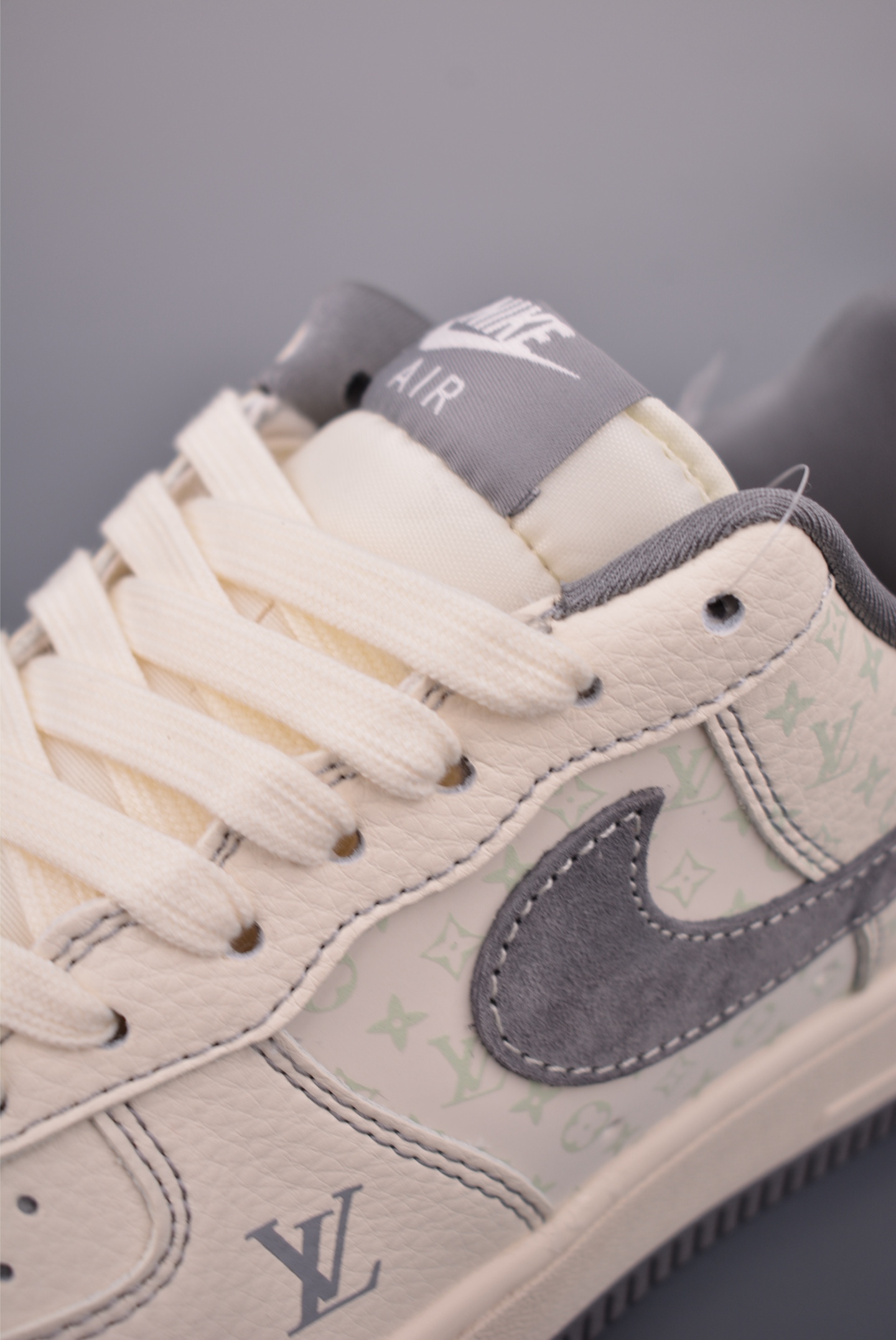 260 Nike Air Force 1 Low LV联名 MZ9588-816