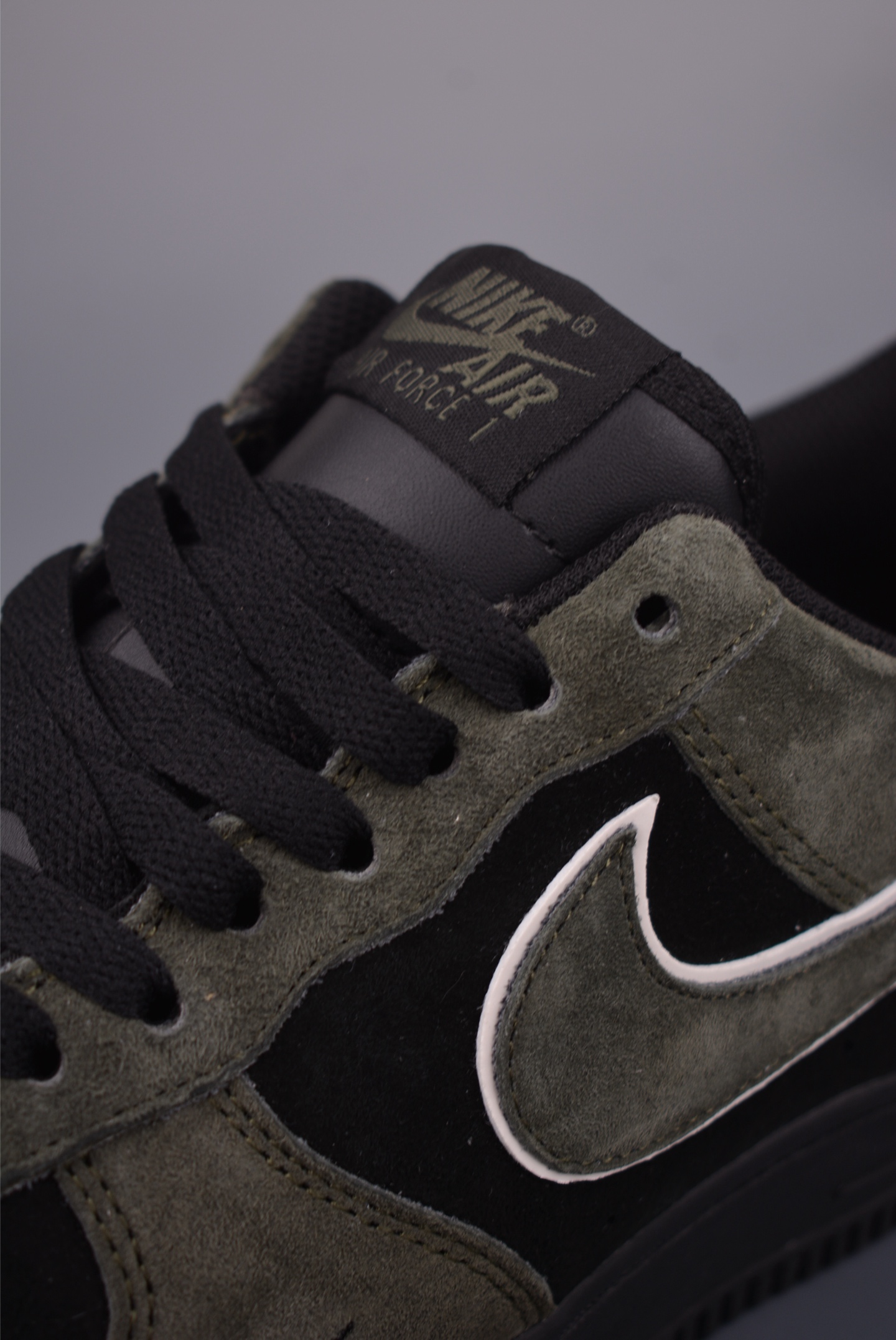 260 Nike Air Force 1 Low 军绿黑 ZH0316-132