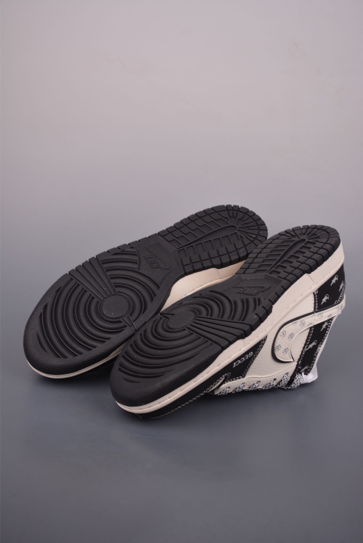 Nike SB Dunk Low Gucci联名 JP1628-021