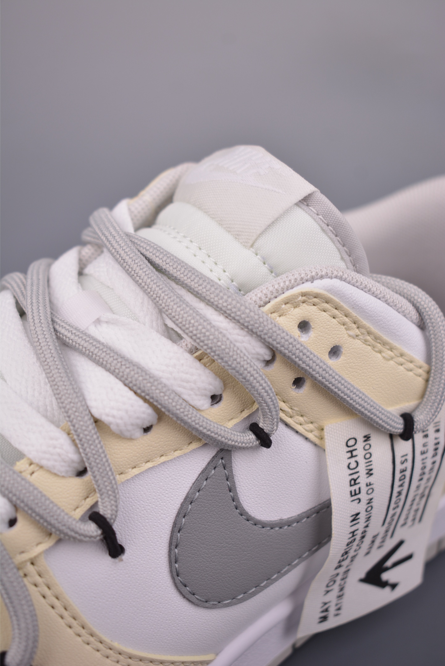 220 Nike SB Dunk Low 解构绑带 HF5441-105