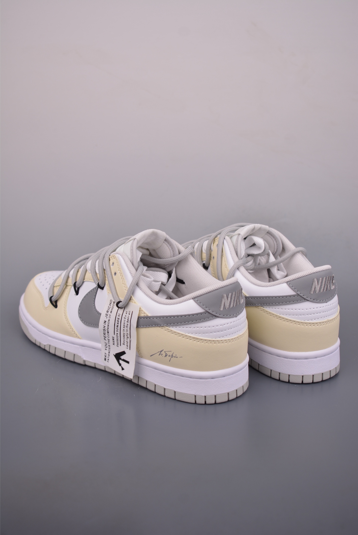 220 Nike SB Dunk Low 解构绑带 HF5441-105
