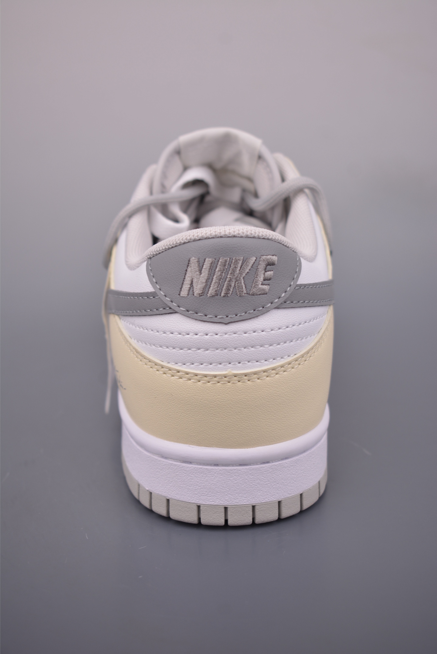 220 Nike SB Dunk Low 解构绑带 HF5441-105