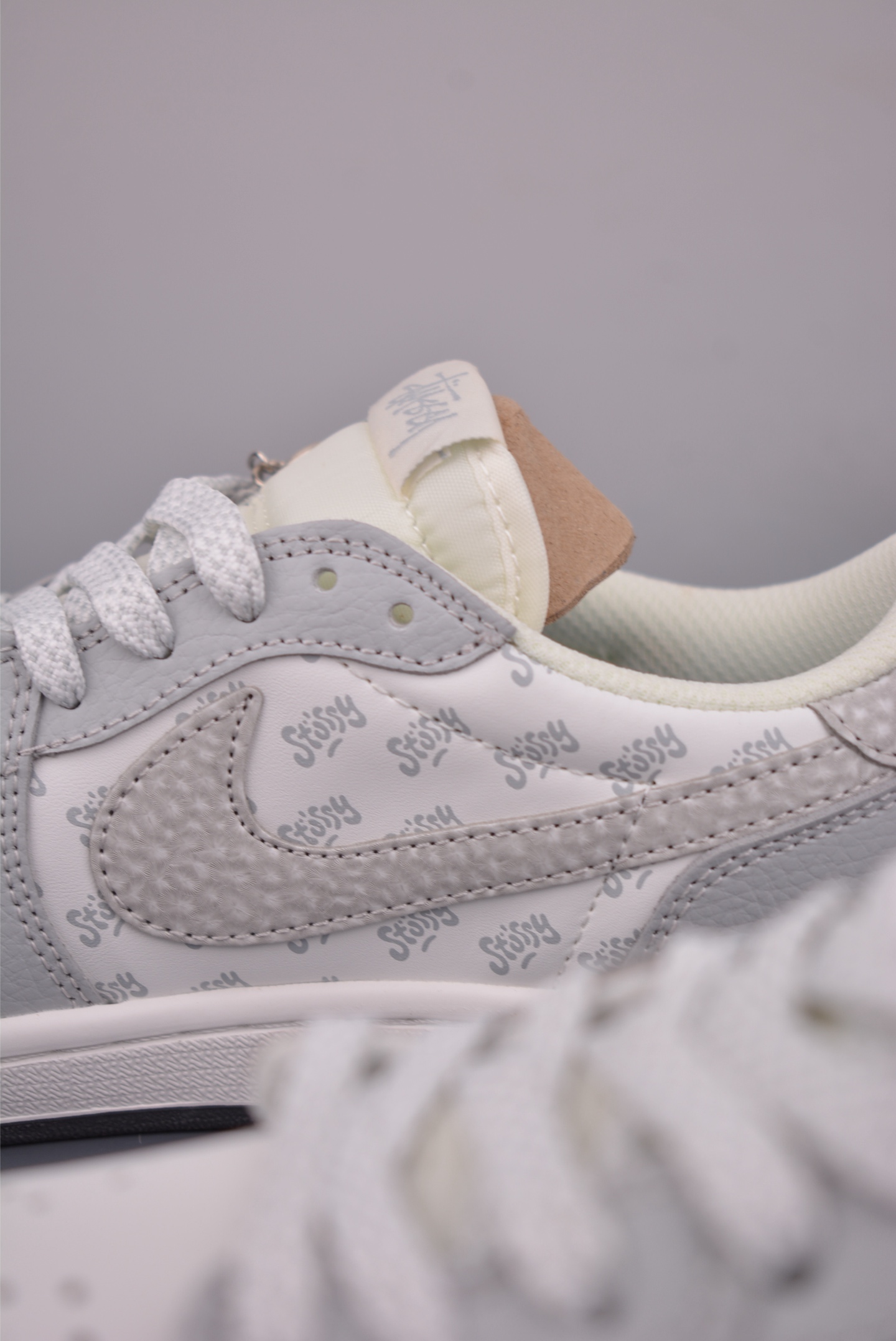 260 Fragment x Travis Scott x 斯图西 Air Jordan 1 Low 解构鞋带 三方联名倒钩 DZ5899-026