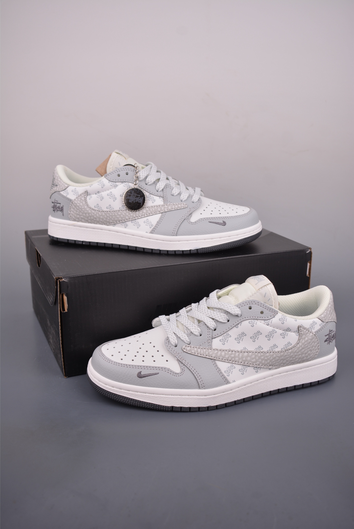 260 Fragment x Travis Scott x 斯图西 Air Jordan 1 Low 解构鞋带 三方联名倒钩 DZ5899-026