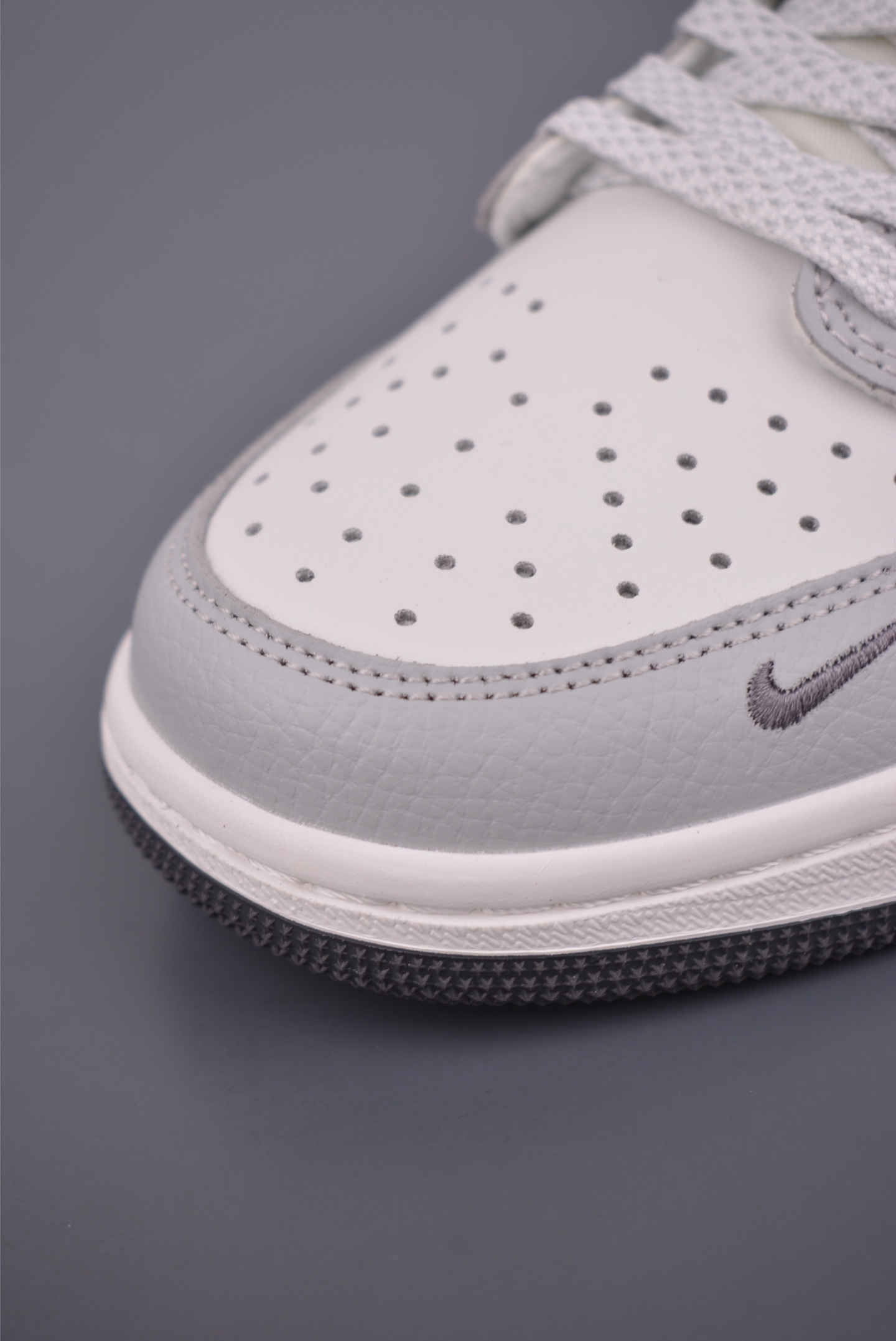 260 Fragment x Travis Scott x 斯图西 Air Jordan 1 Low 解构鞋带 三方联名倒钩 DZ5899-026