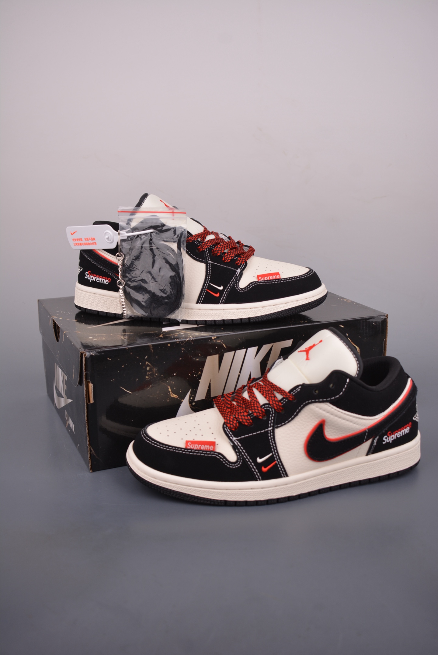 280 Nike Jordan Air Jordan 1 Supreme联名 QJ2025-002