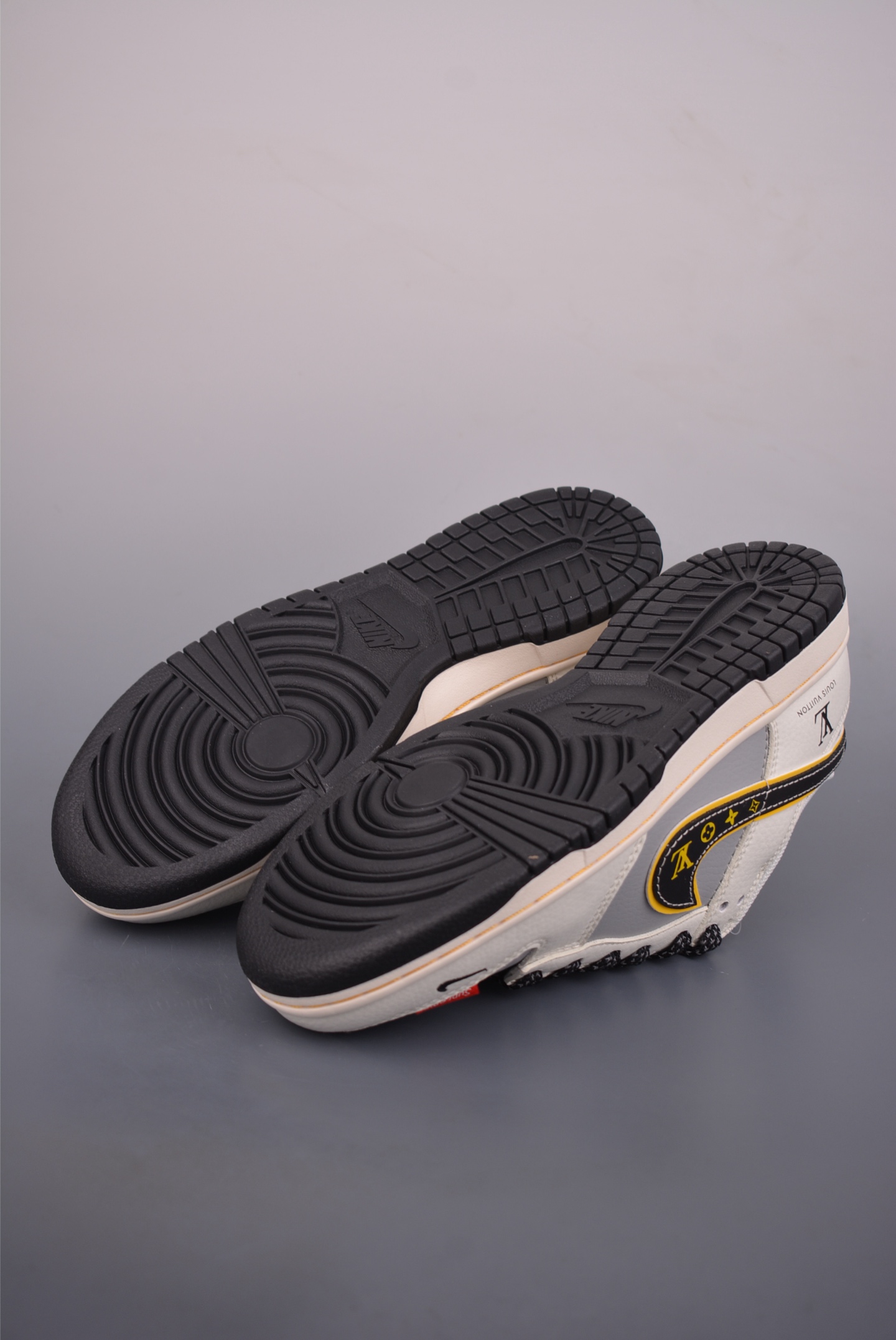 260 Nike SB Dunk Low LV联名 ZY1618-009