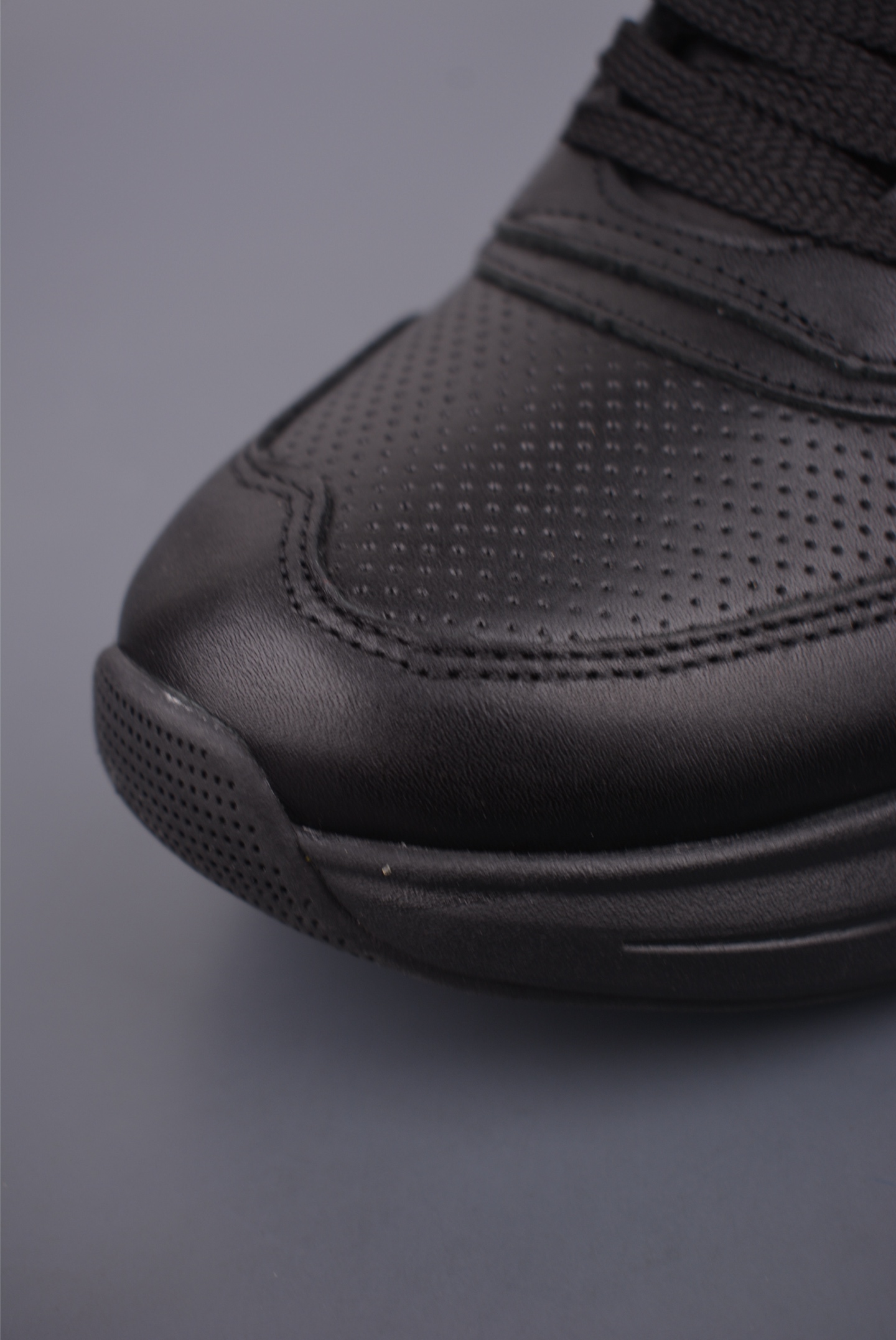 320 ECCO爱步休闲鞋秋 25年新款时尚德训鞋 经典百搭板鞋 28720