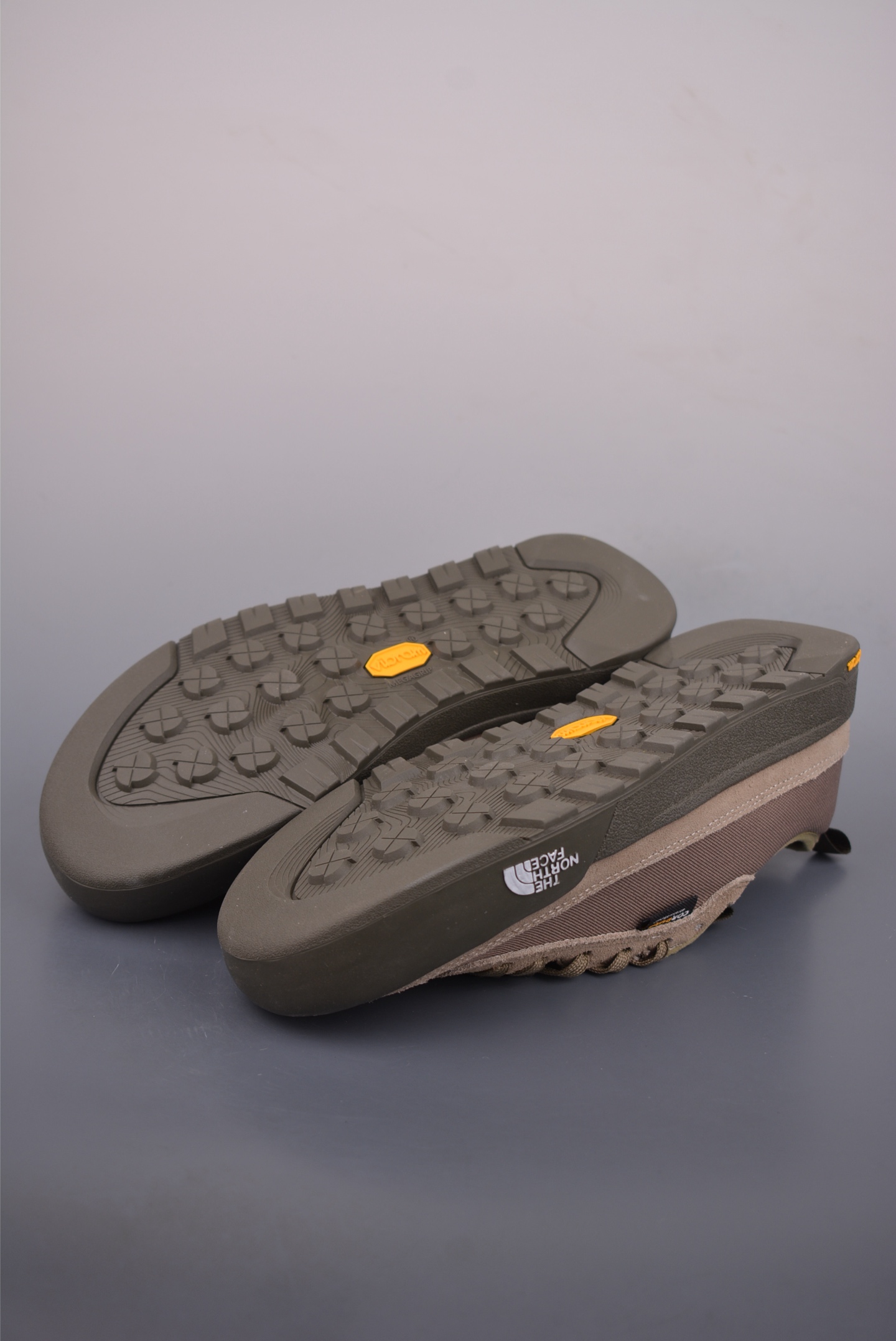 160 北面THE MEN'S HEDGEH FUTURELIGHT 舒适户外运动越野登山鞋 A83N32415