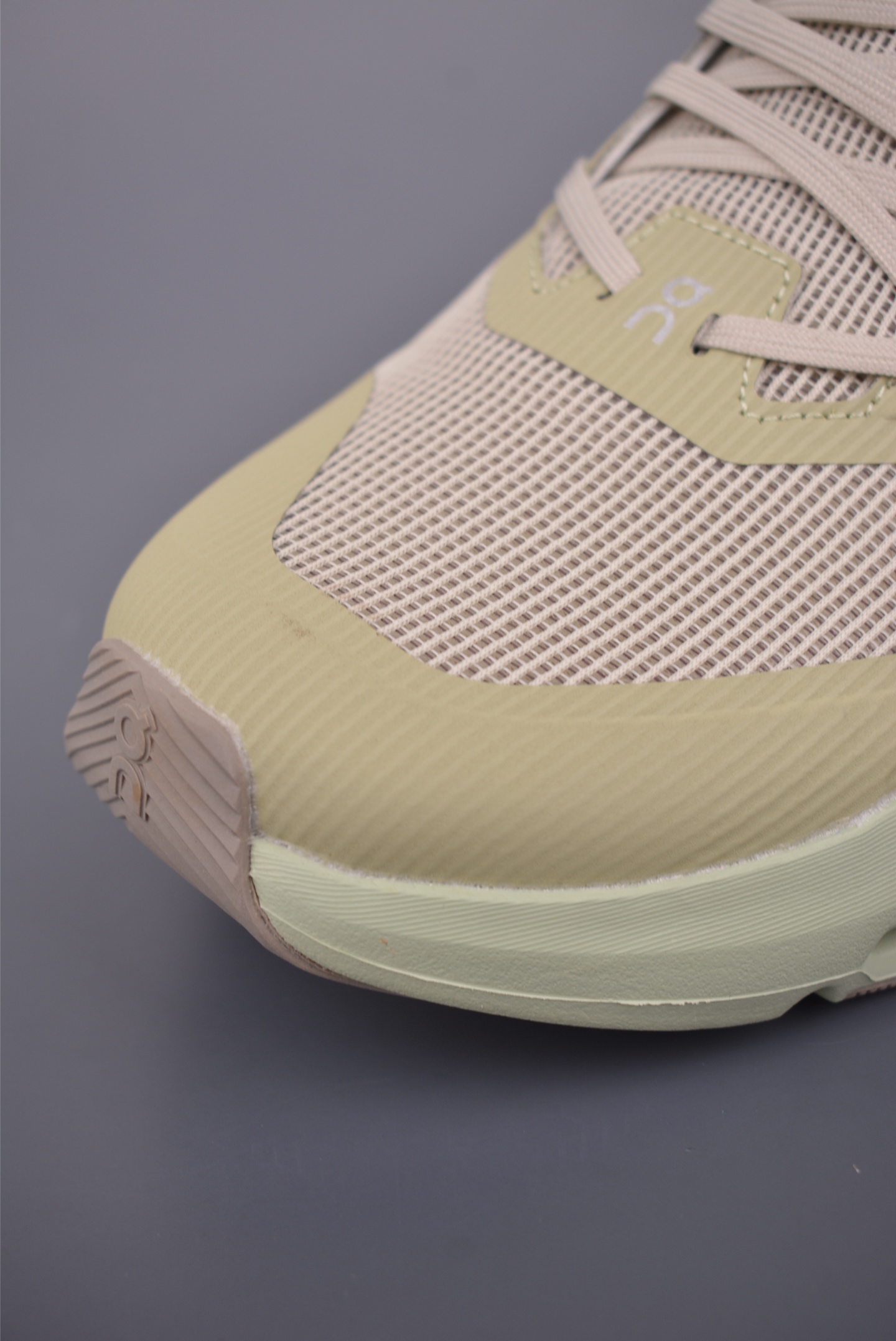 170 On昂跑 Cloud X 4 户外街头机能风跑步鞋 Cloud Hi Edge户外机能融合街头潮流 3WF3032431