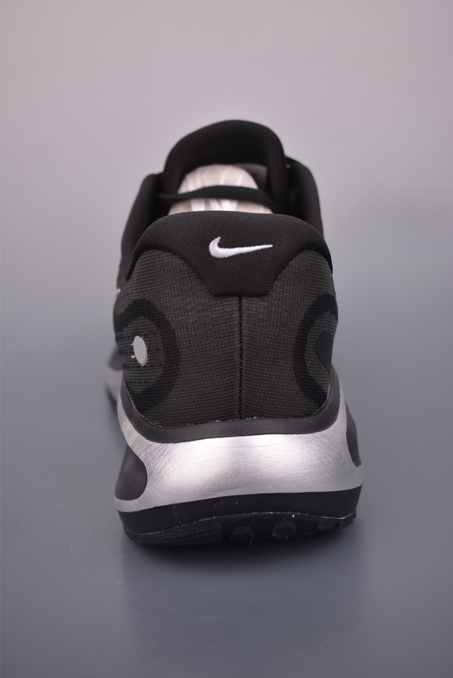 180 Nike Journey Run 2024跑步鞋 IM3374-001