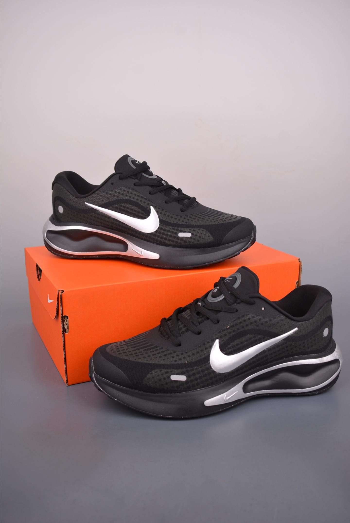 180 Nike Journey Run 2024跑步鞋 IM3374-001