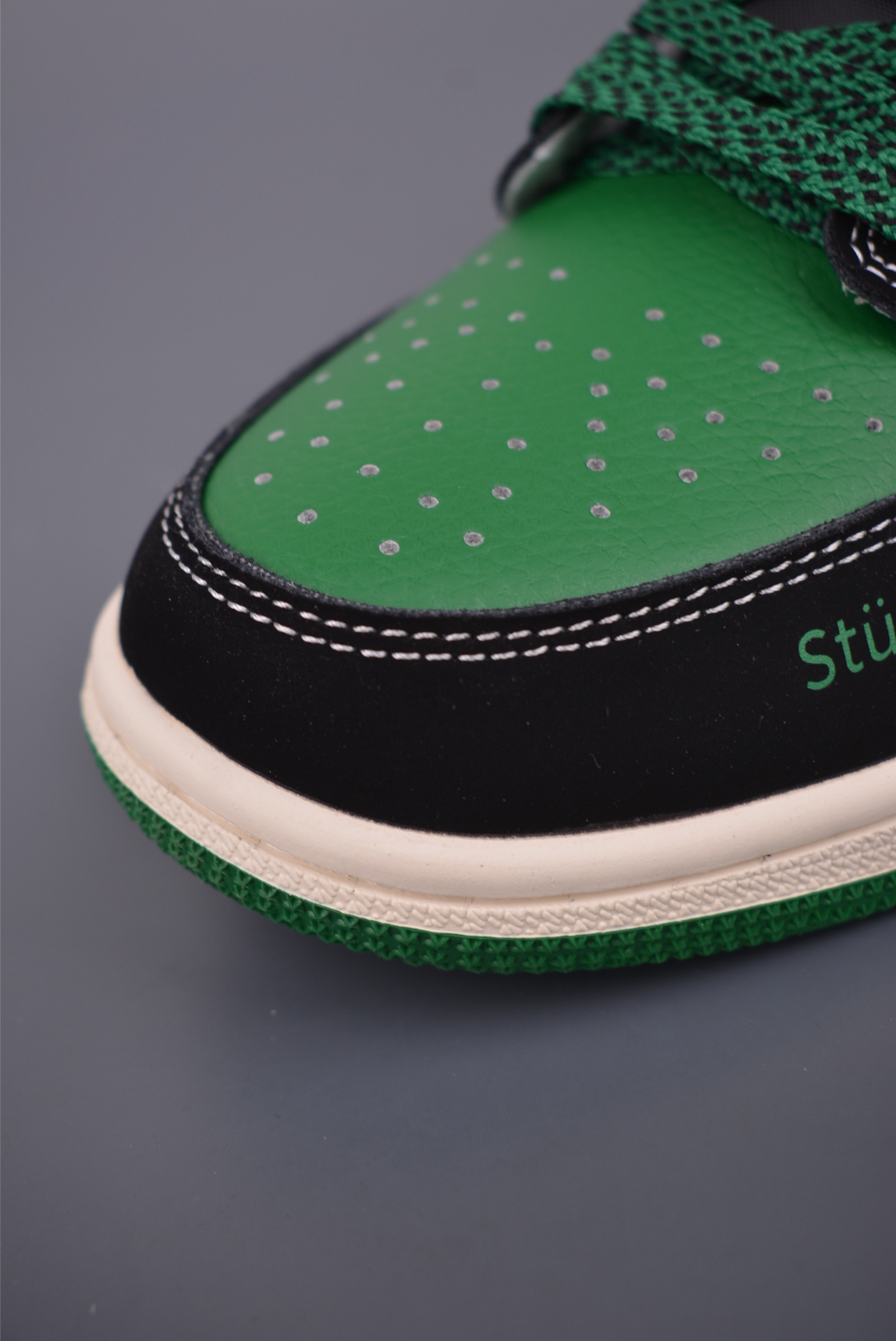 280 Nike Jordan Air Jordan 1 Stussy联名 QJ1988-004