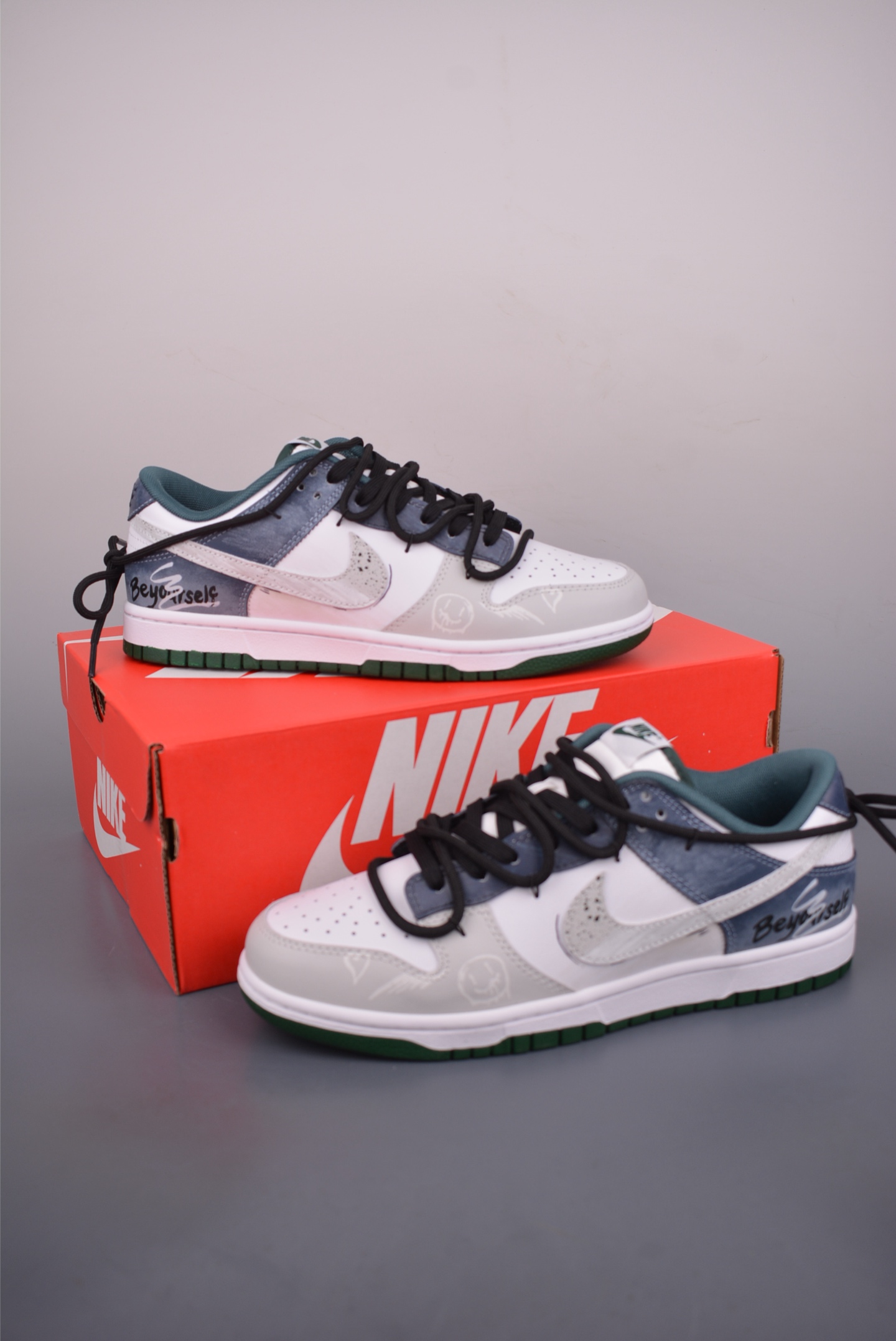 280 Nike SB Dunk Low 解构绑带 DV0833-111