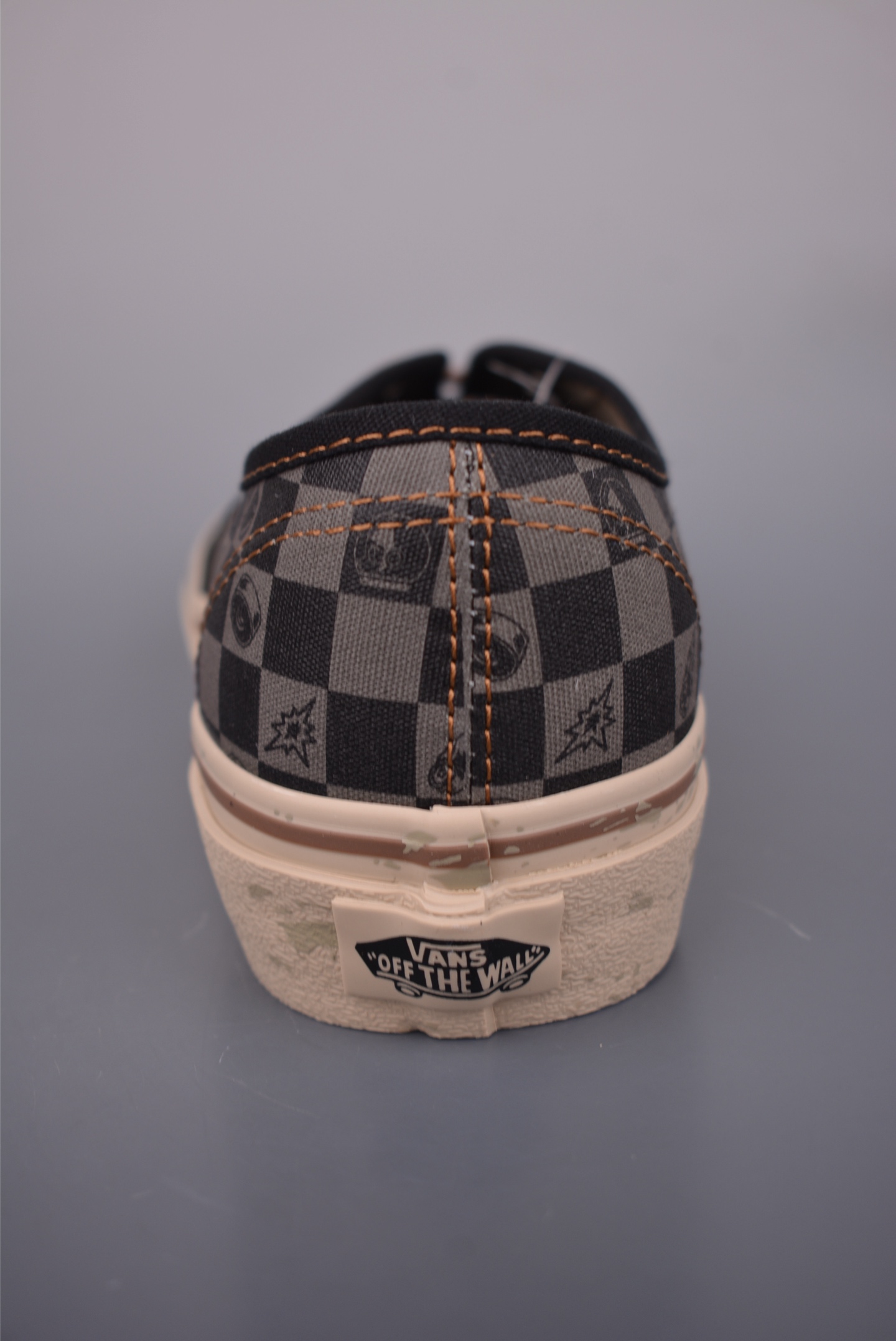 150 Vans Authentic SPACE MOLLY x 泡泡玛特 POP MA 联名款 VN000EGAQ3Y