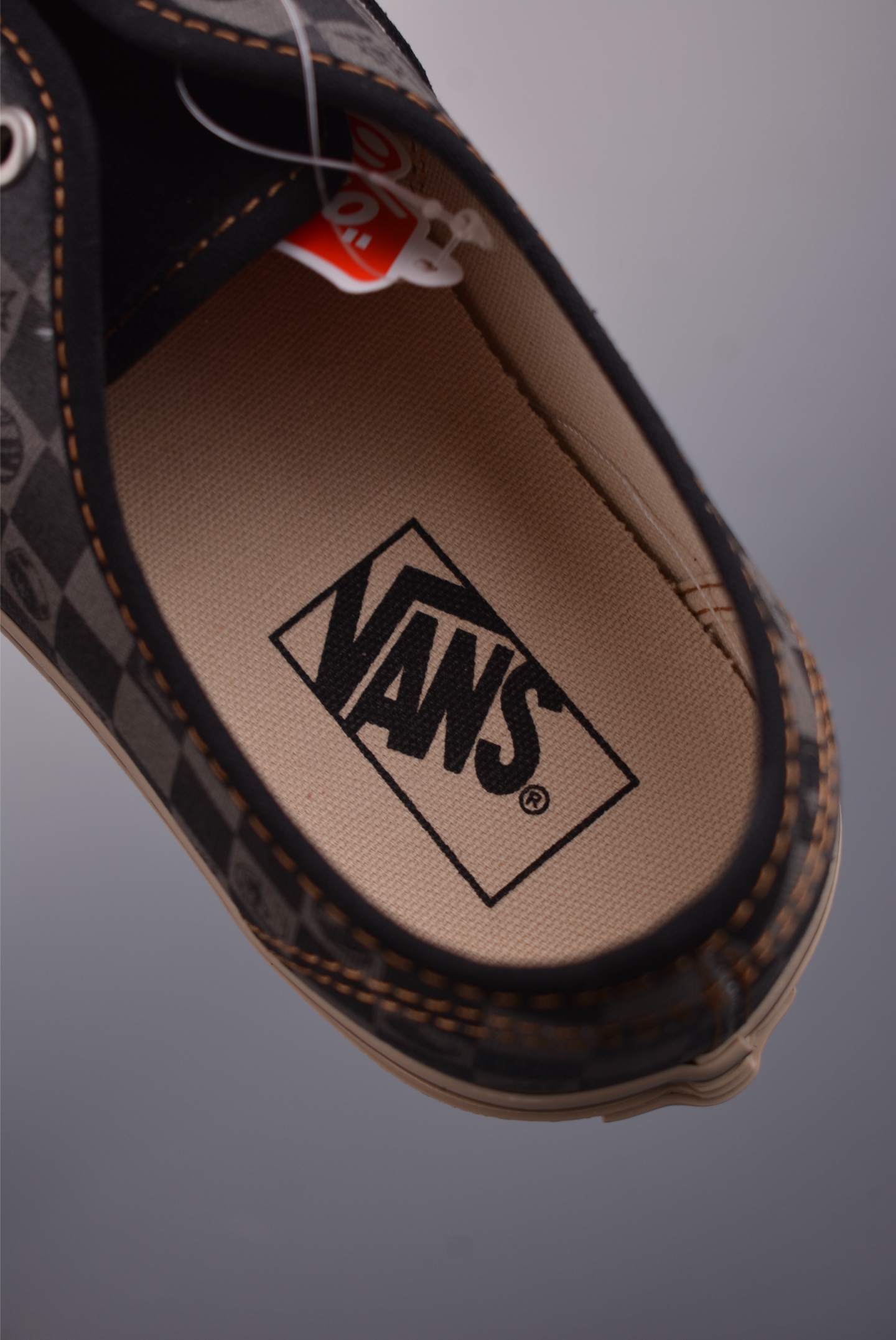 150 Vans Authentic SPACE MOLLY x 泡泡玛特 POP MA 联名款 VN000EGAQ3Y