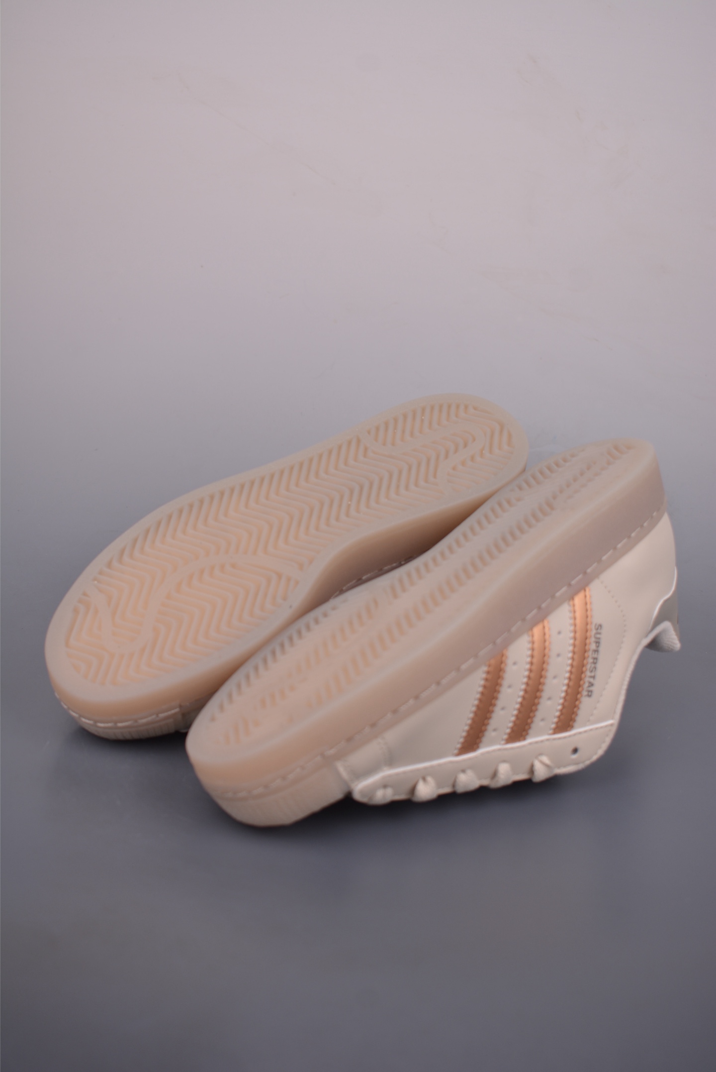 140 Adidas Originals Super 2025全新版本 贝壳头 JR7355