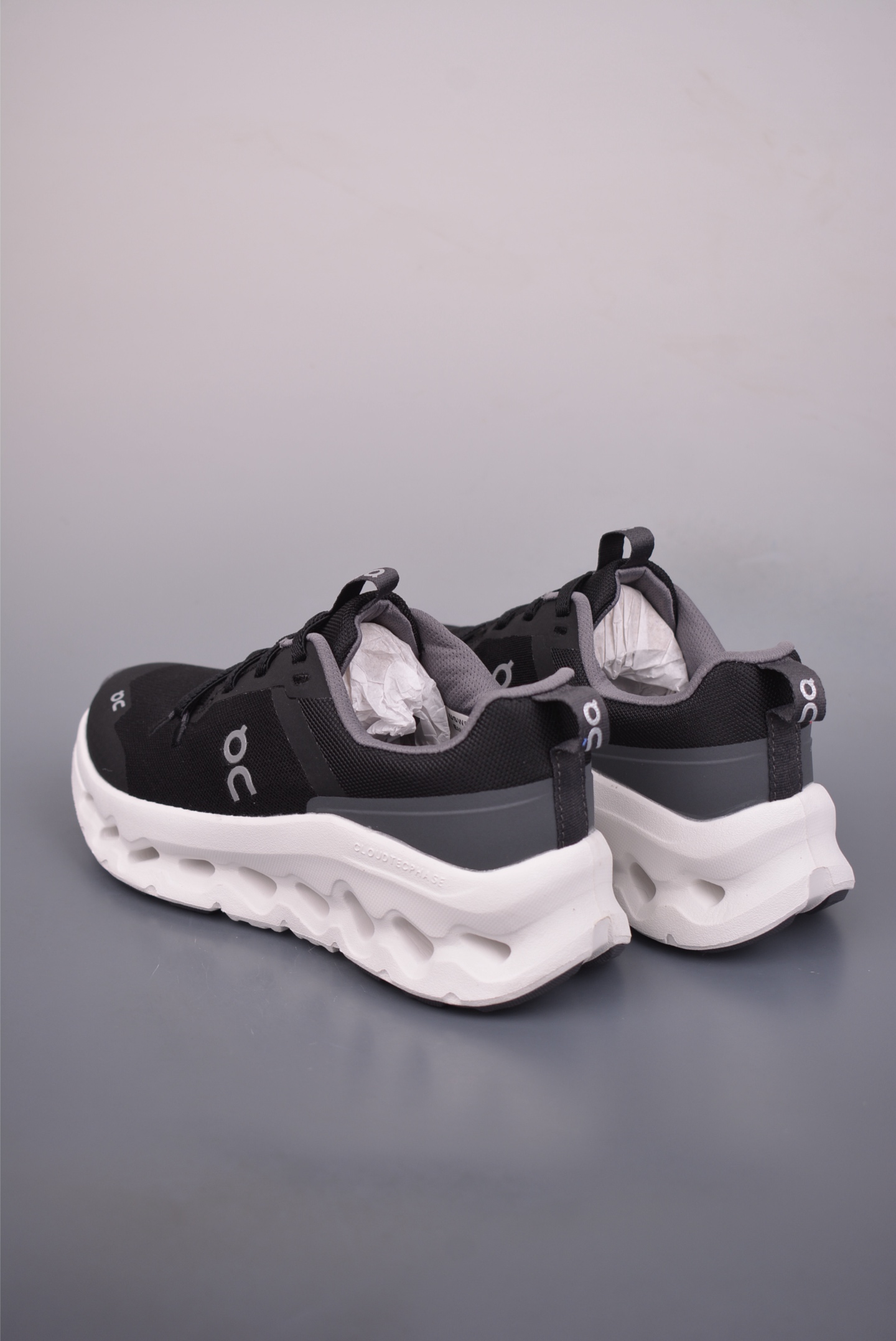 180 On昂跑 Cloudleap 户外街头机能风跑步鞋 Cloud Hi Edge户外机能融合街头潮流 3YF10040