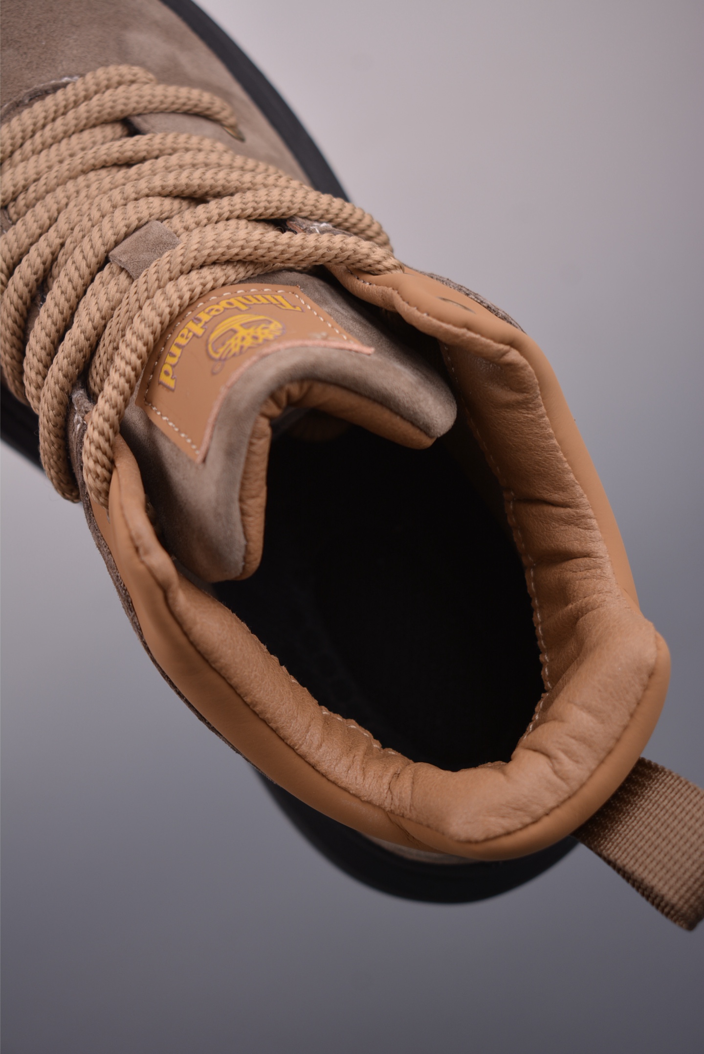 260 Timberland添柏岚/天伯伦 经典款 23ss新款中帮 TB251023