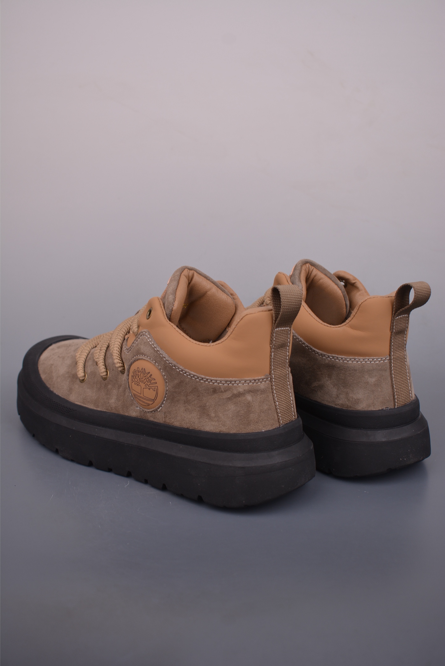 260 Timberland添柏岚/天伯伦 经典款 23ss新款中帮 TB251023