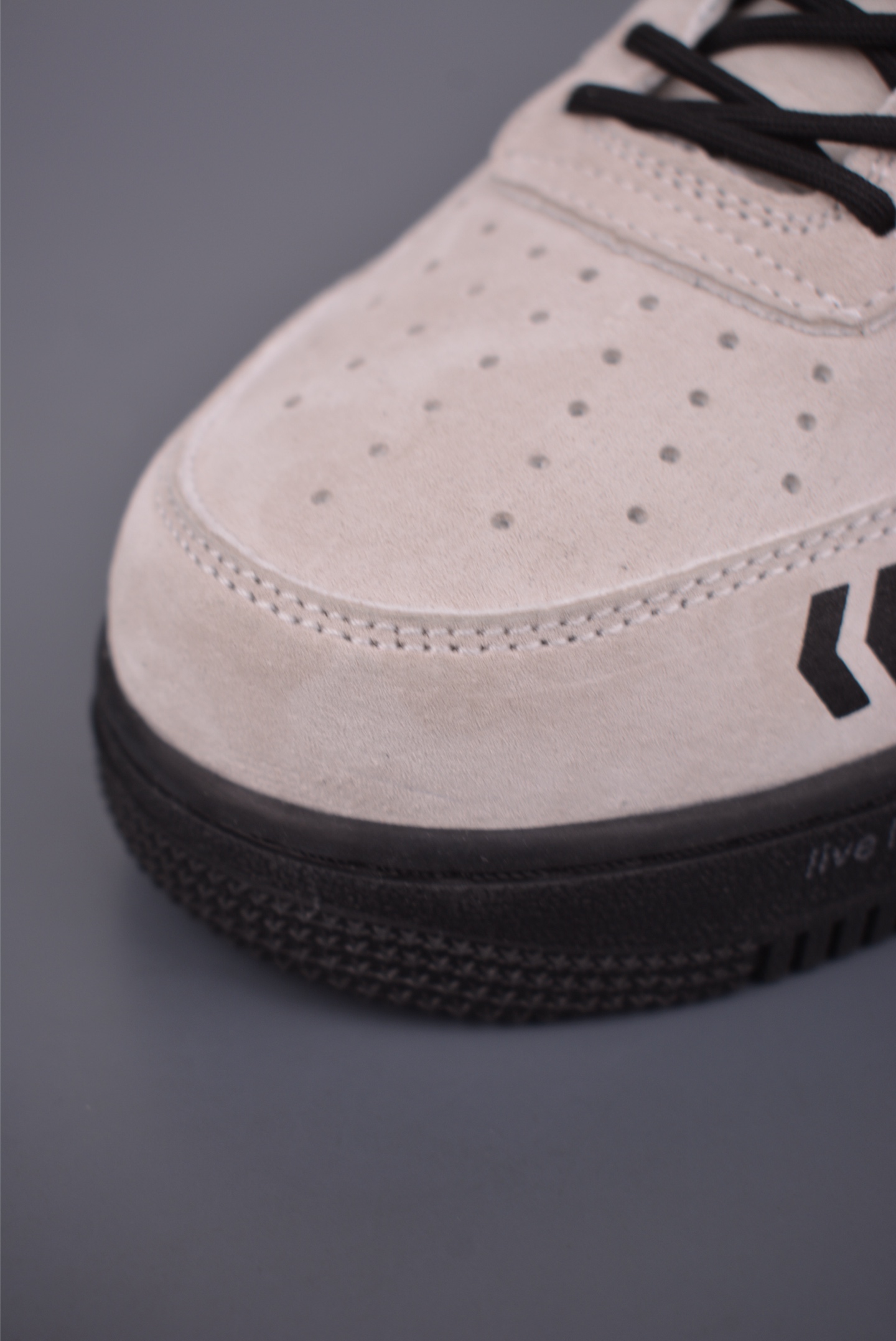 160 Nike Air Force 1 Low HQ1966-200