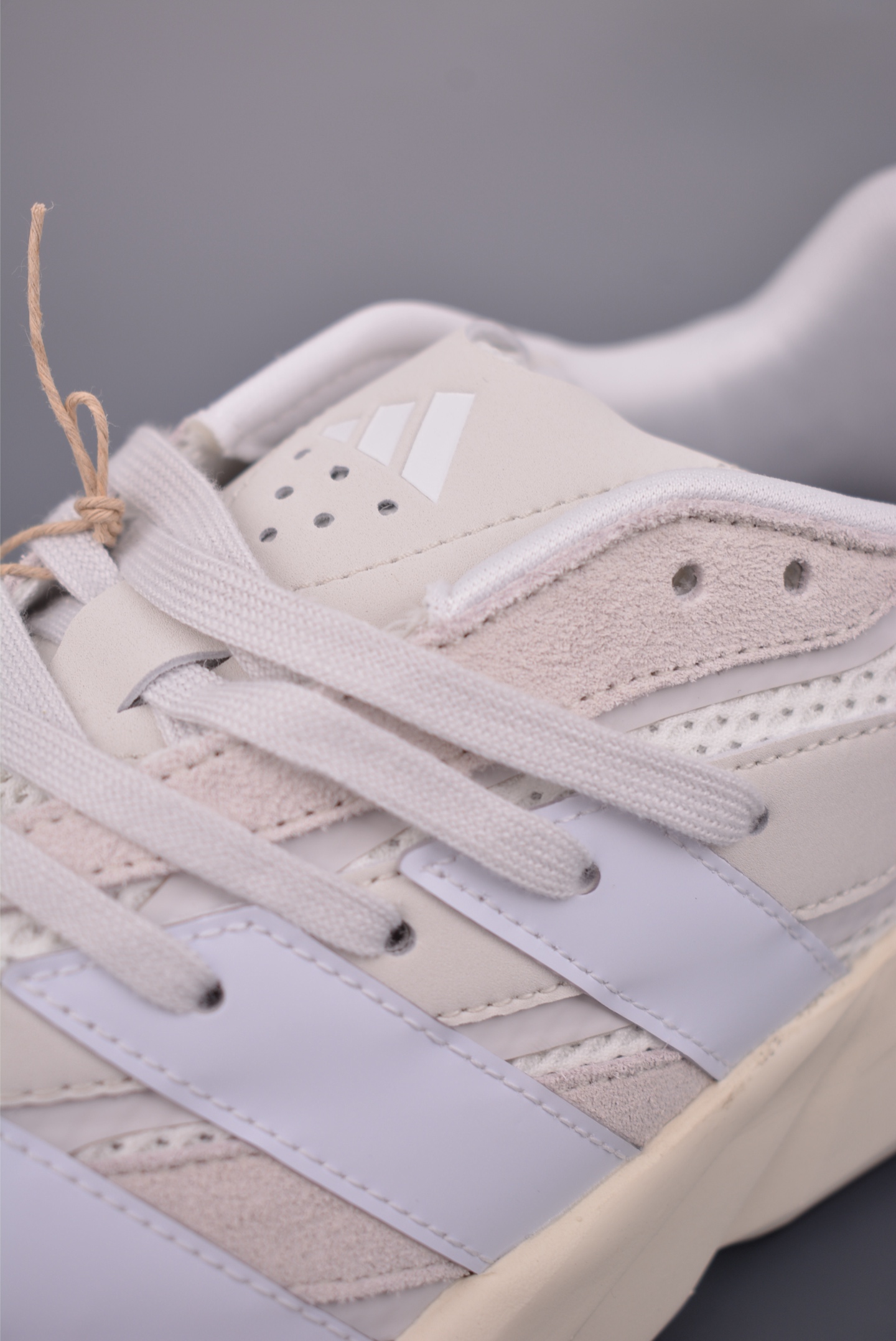 180 Adidas Lightblaze 阿迪透气跑步鞋 麂皮网面拼接 JH6942