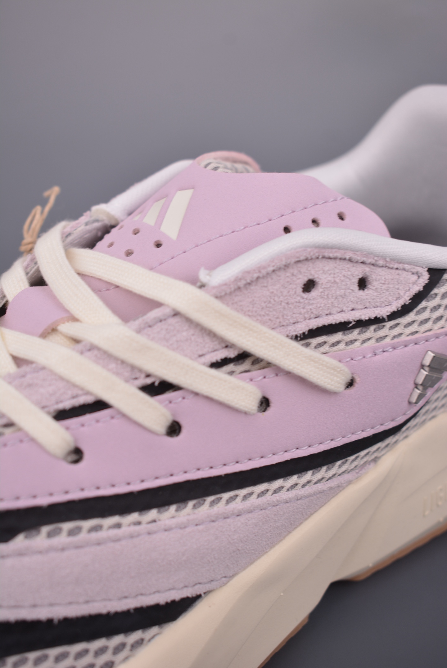 180 Adidas Lightblaze 阿迪透气跑步鞋 麂皮网面拼接 纯原版本 简约舒适防滑耐磨低帮 休闲老爹鞋 J09971