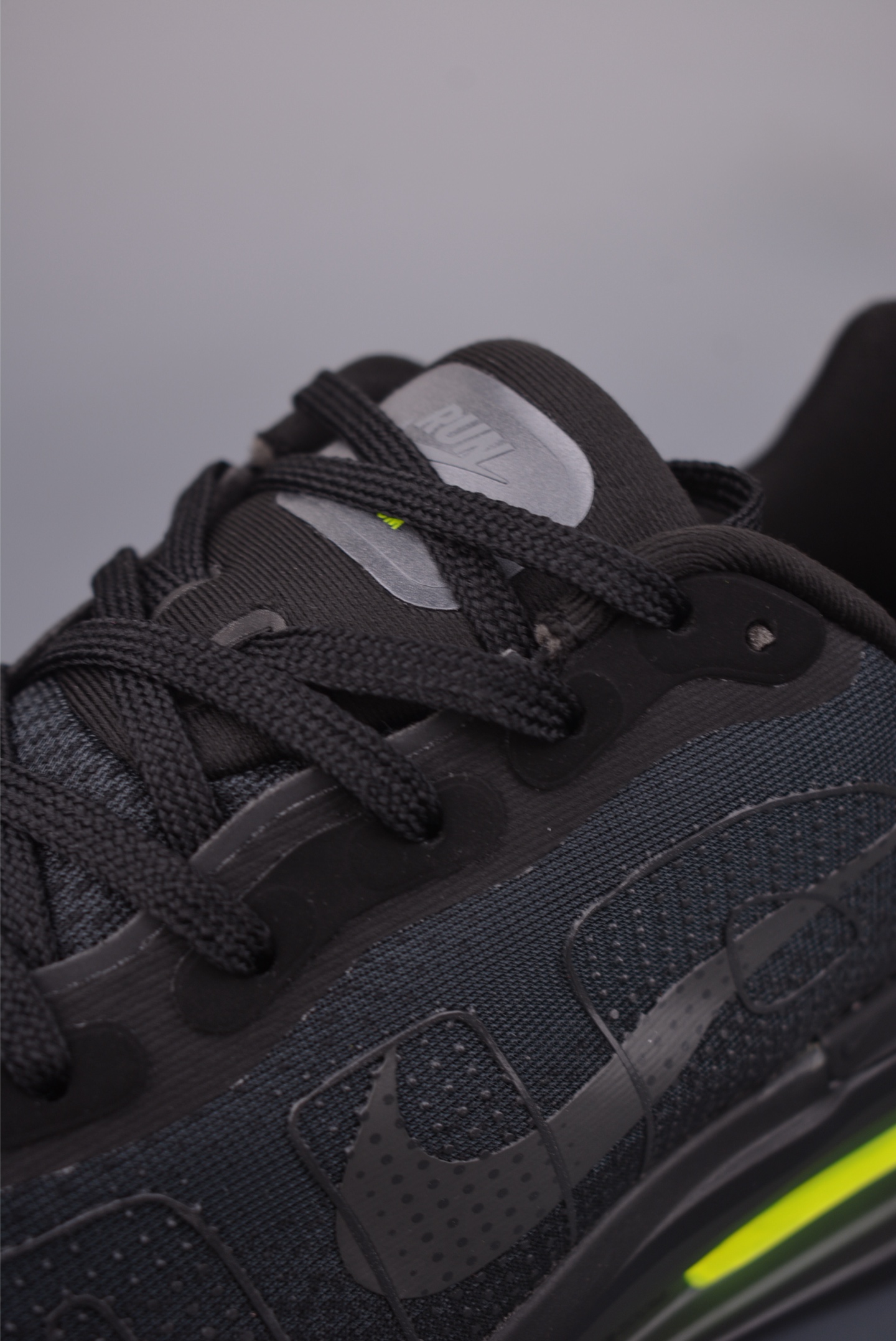 220 Nike Vomero premium Air气垫40周年 舒适百搭防滑耐磨 支撑缓震低帮 休闲跑步鞋 HQ2050-001