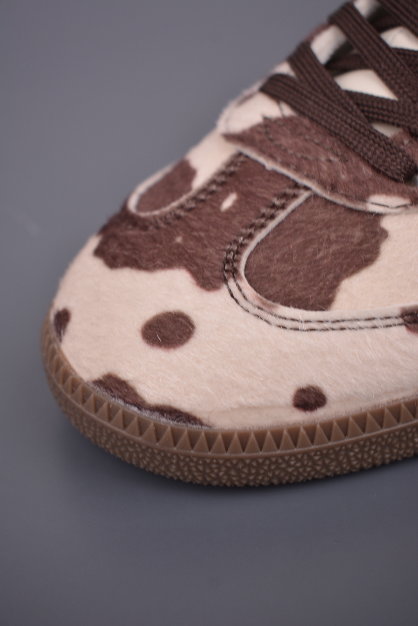 140 Adidas三叶草SAMBA W 休闲板鞋 KK2238