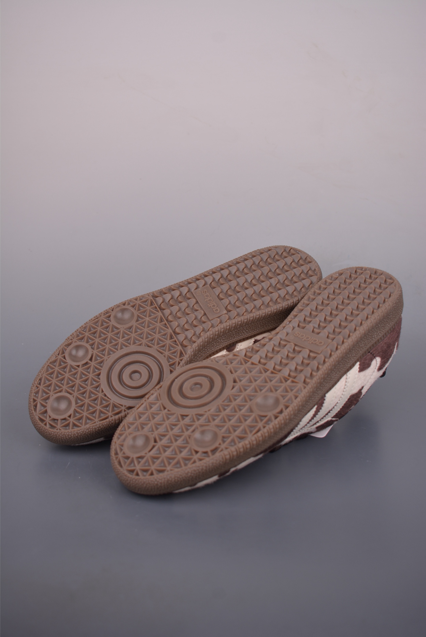 140 Adidas三叶草SAMBA W 休闲板鞋 KK2238