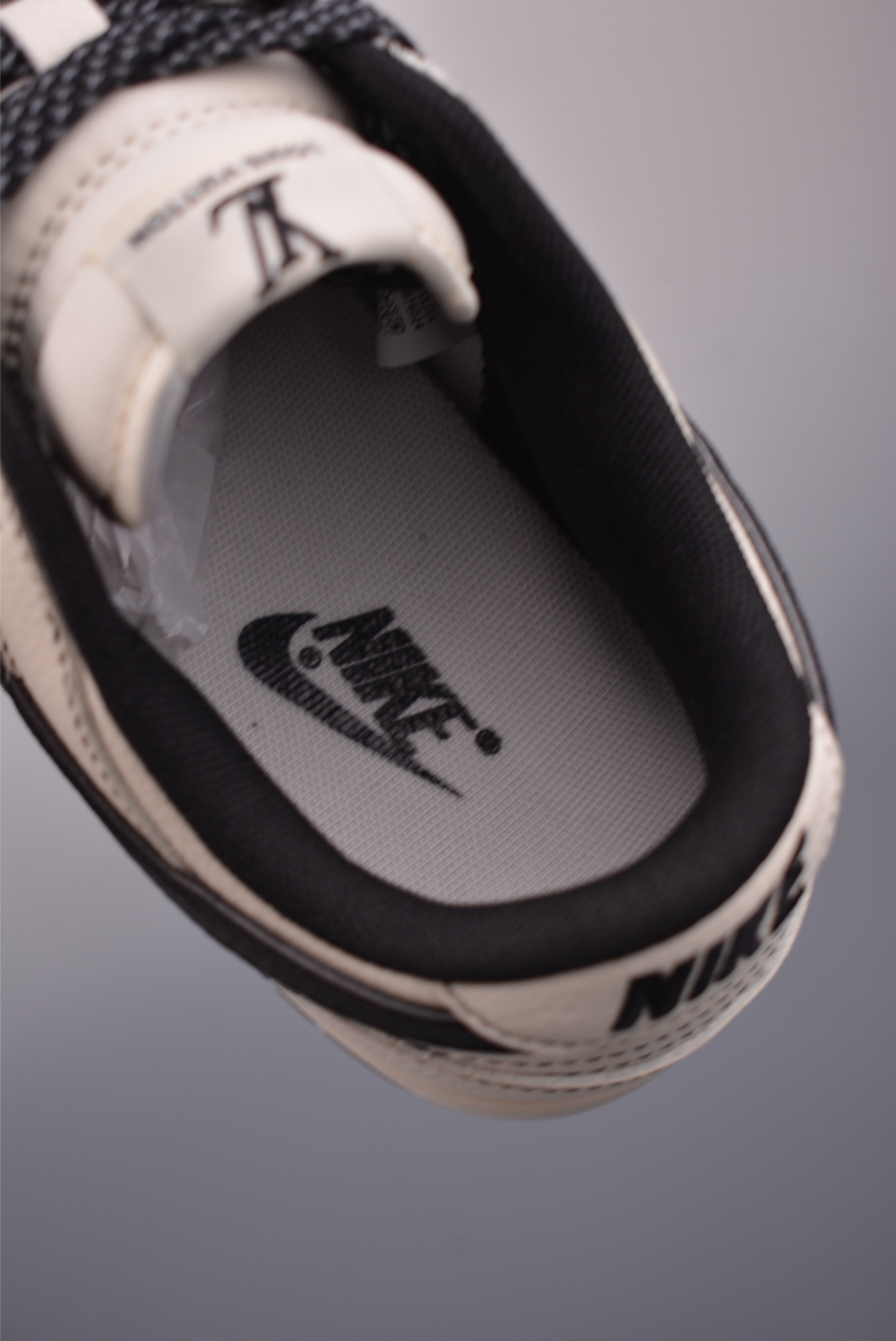 280 Nike SB Dunk Low LV联名 HH7518-095