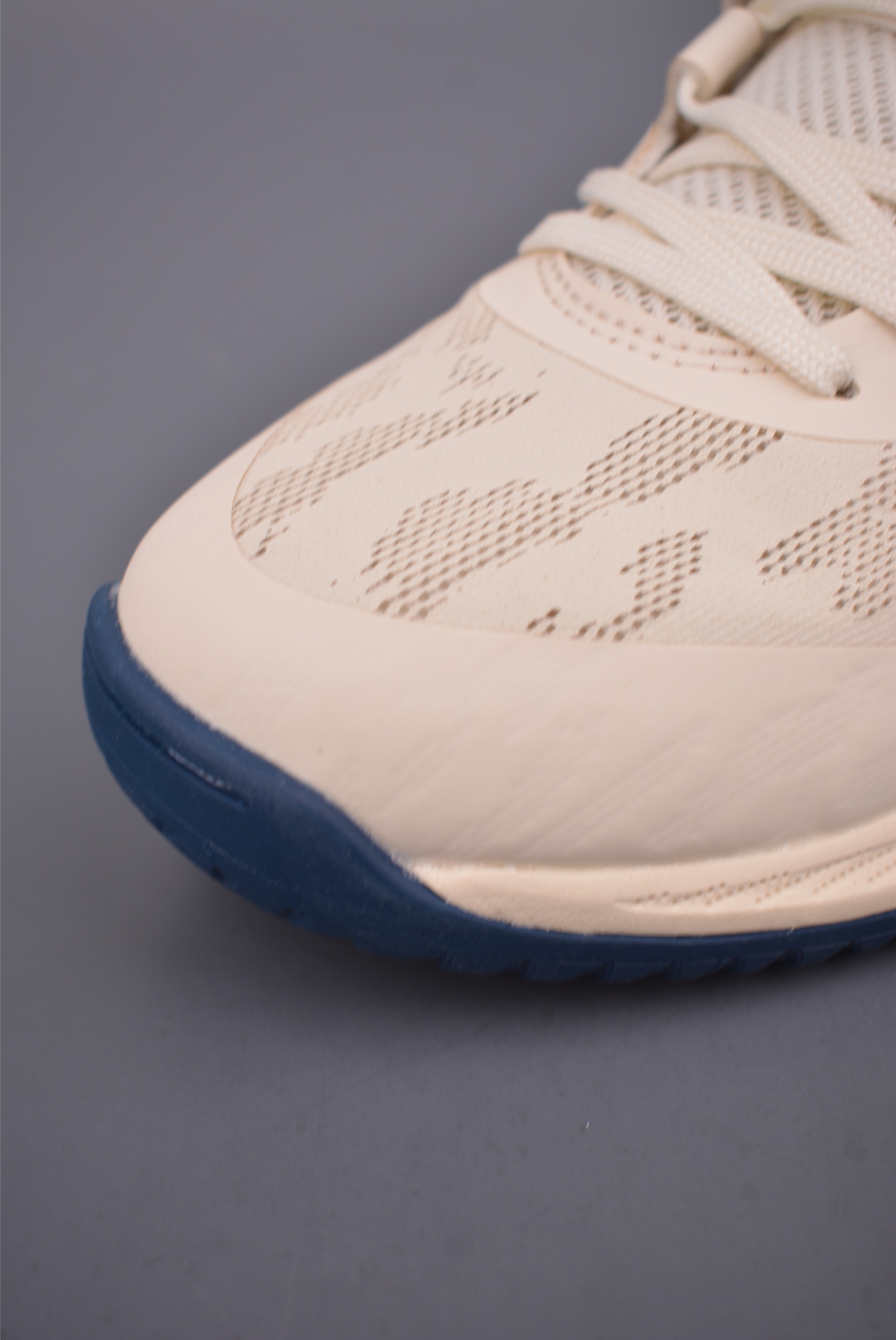 220 Asics Gelhoop V17 S亚瑟士 减震助弹防滑篮球鞋 1063A101