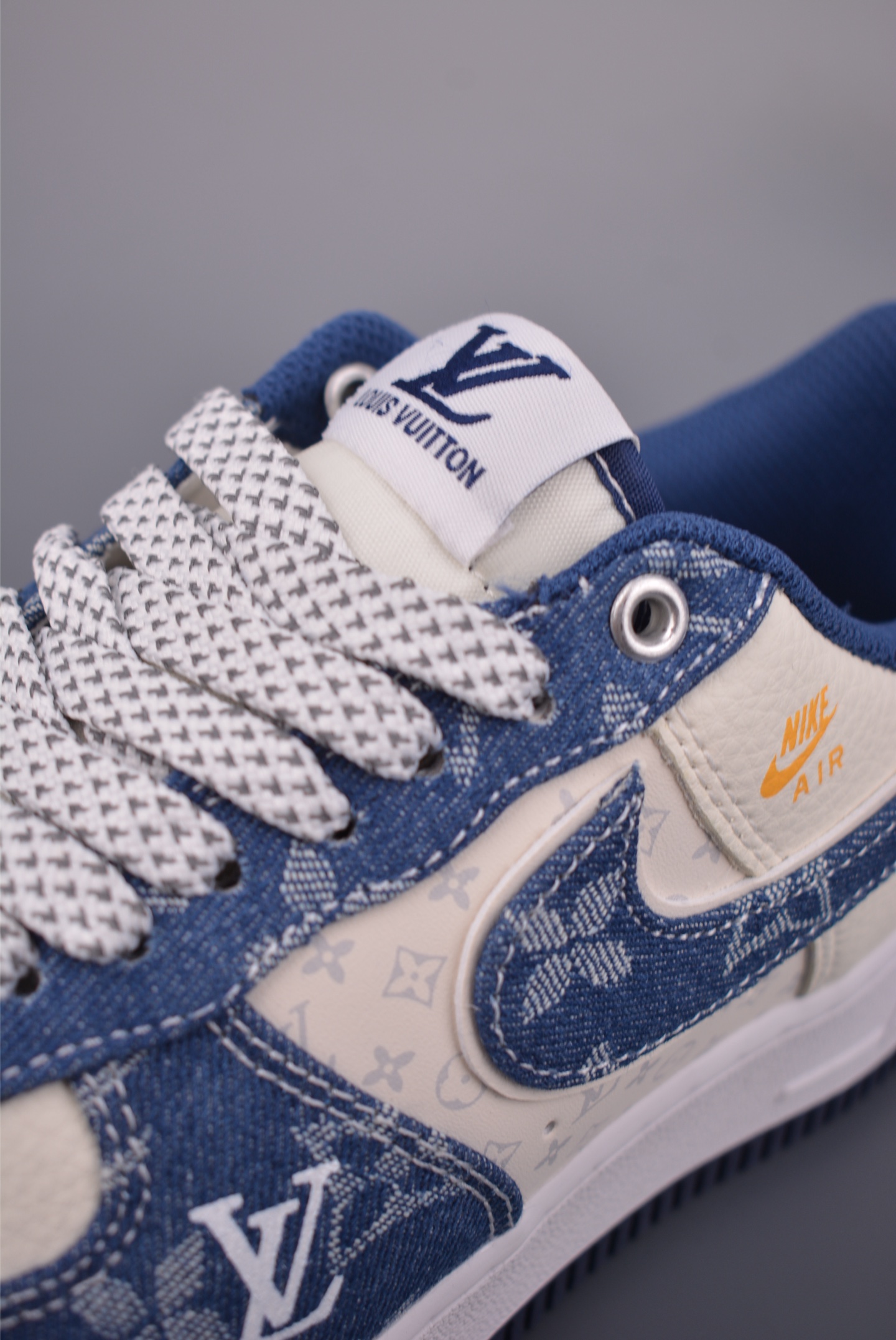 160 Nike Air Force 1 Low YN7698