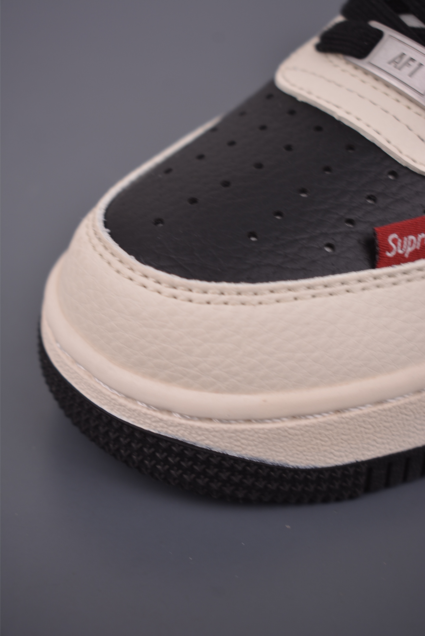 260 Nike Air Force 1 Low Supreme联名 XD2588-610