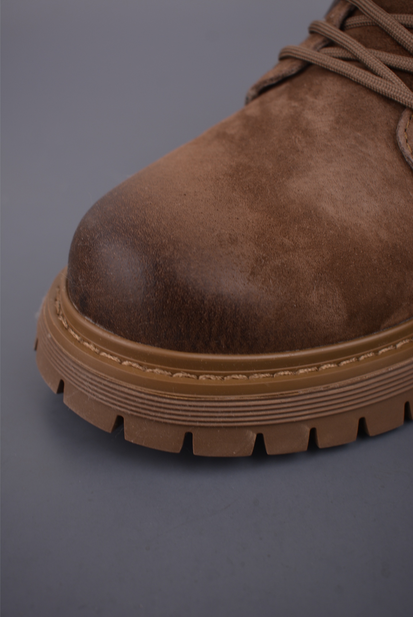 320 美国轻奢品牌 UGG Tasman Weather Hybrid 塔斯曼混合系列中帮轻量休闲马丁靴 U5333M