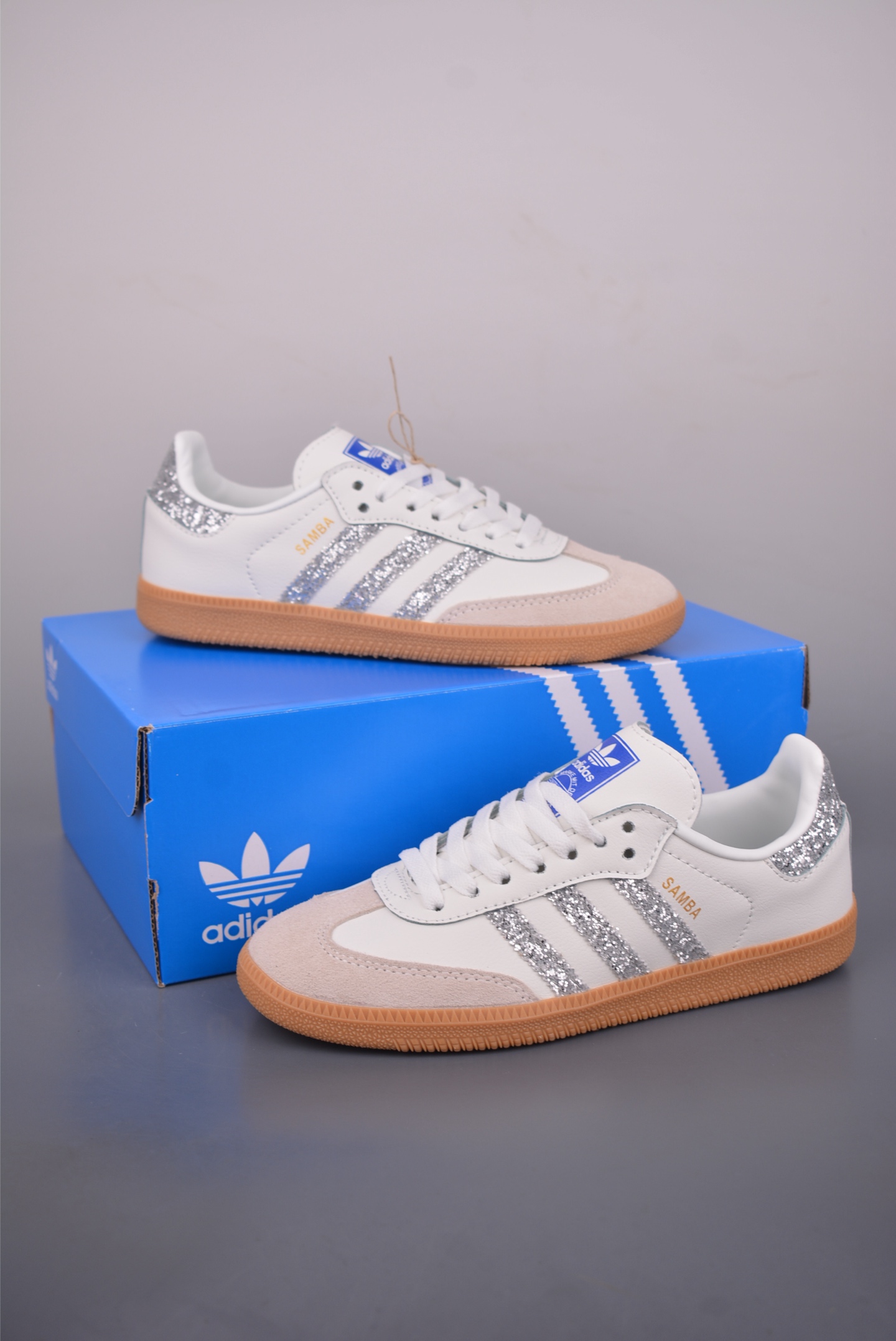 140 Adidas三叶草SAMBA W 休闲板鞋 ST5866