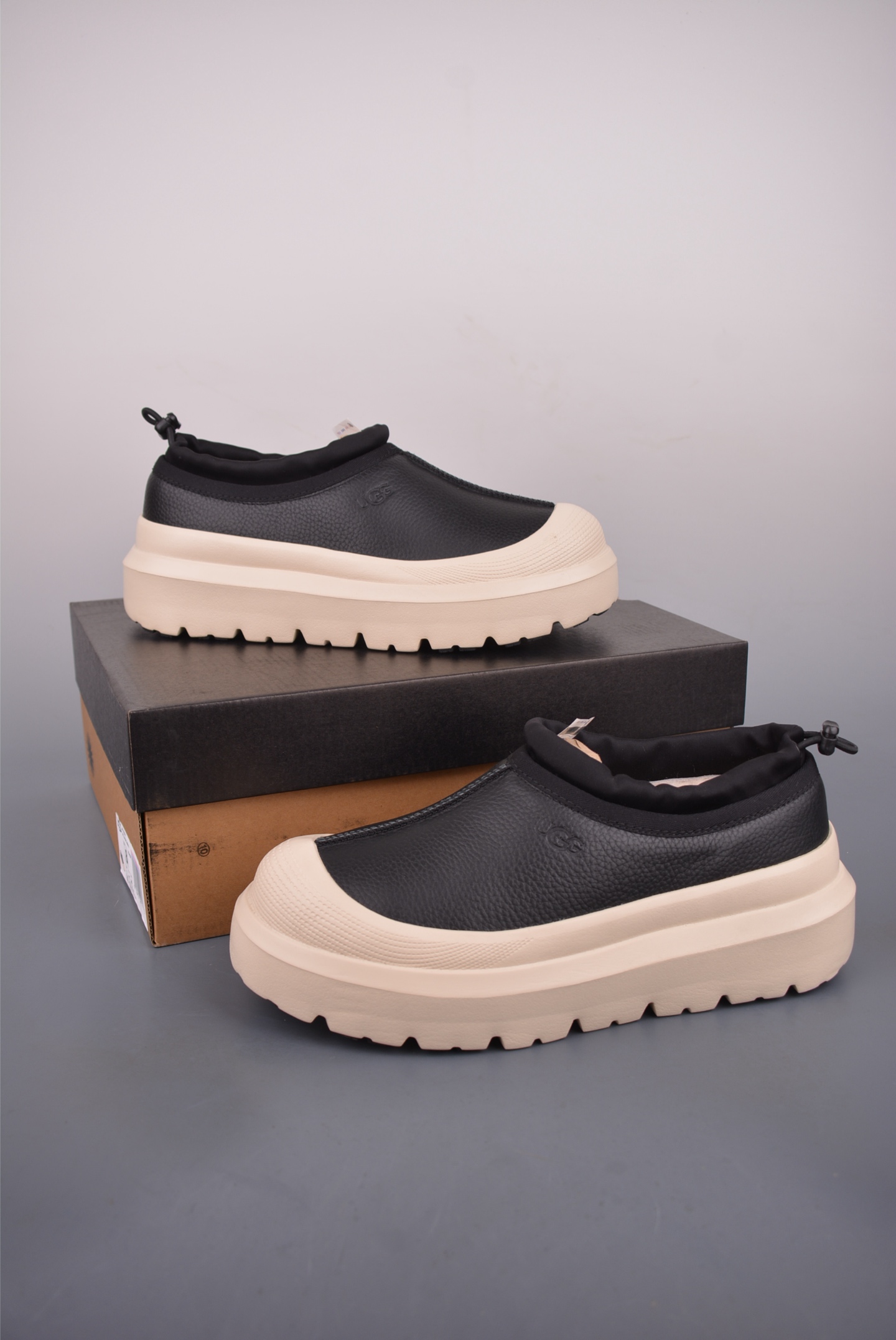 260 UGG 2025秋冬新品 机能撞色 王一博代言热门大爆款 包头套脚低帮 1144096